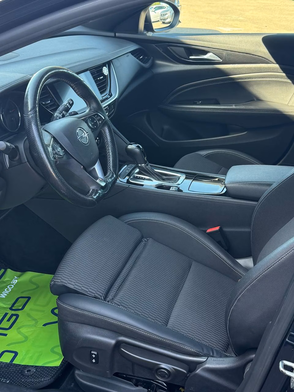 Opel Insignia фото 13