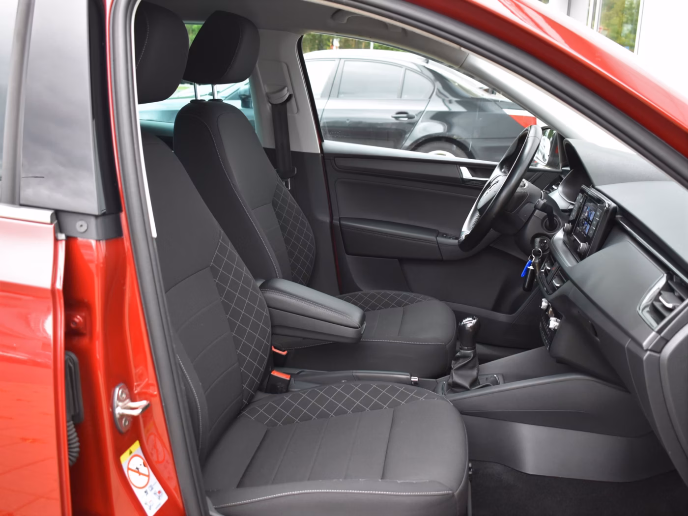 Skoda Rapid фото 12