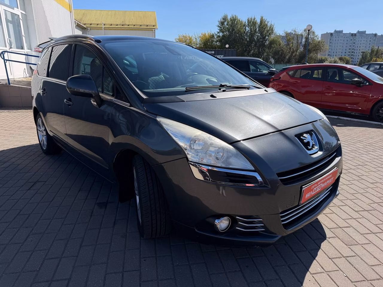 Peugeot 5008 фото 2
