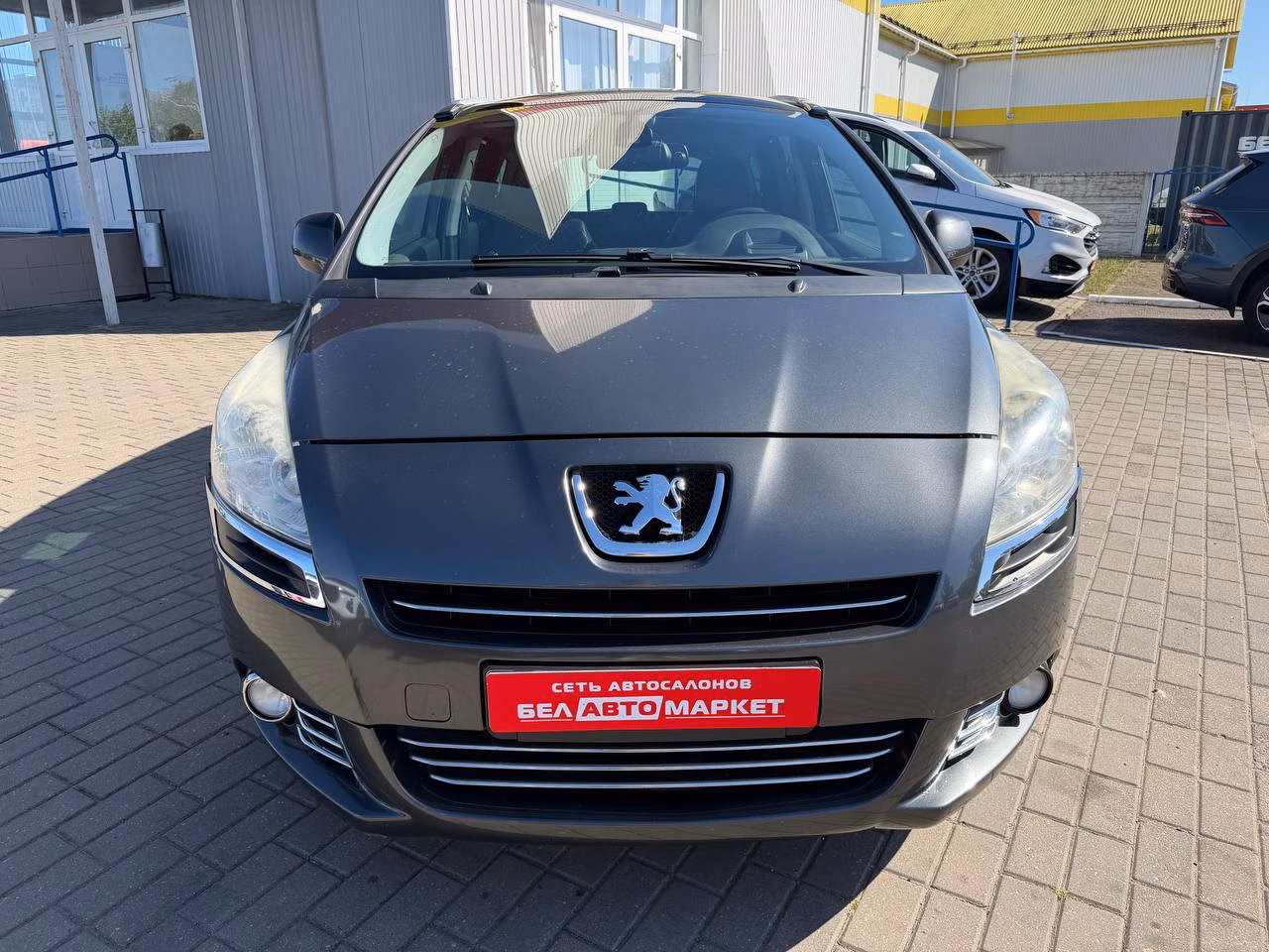 Peugeot 5008 фото 4