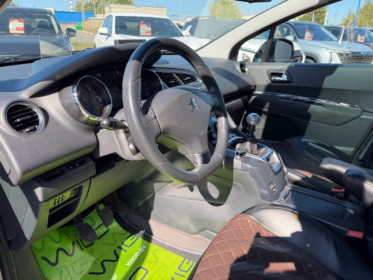 Peugeot 5008 фото 9