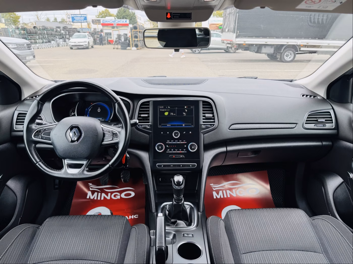 Renault Megane фото 7
