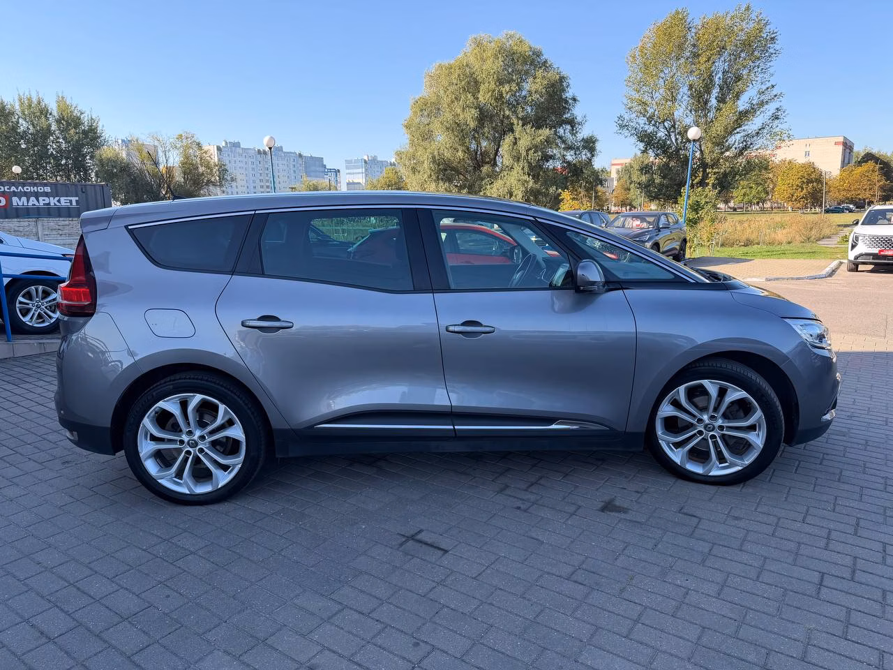 Renault Grand Scenic фото 6