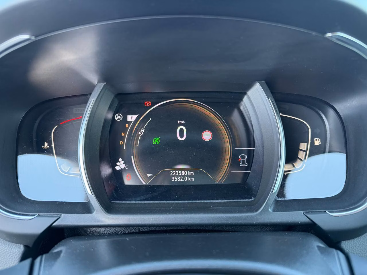Renault Grand Scenic фото 11
