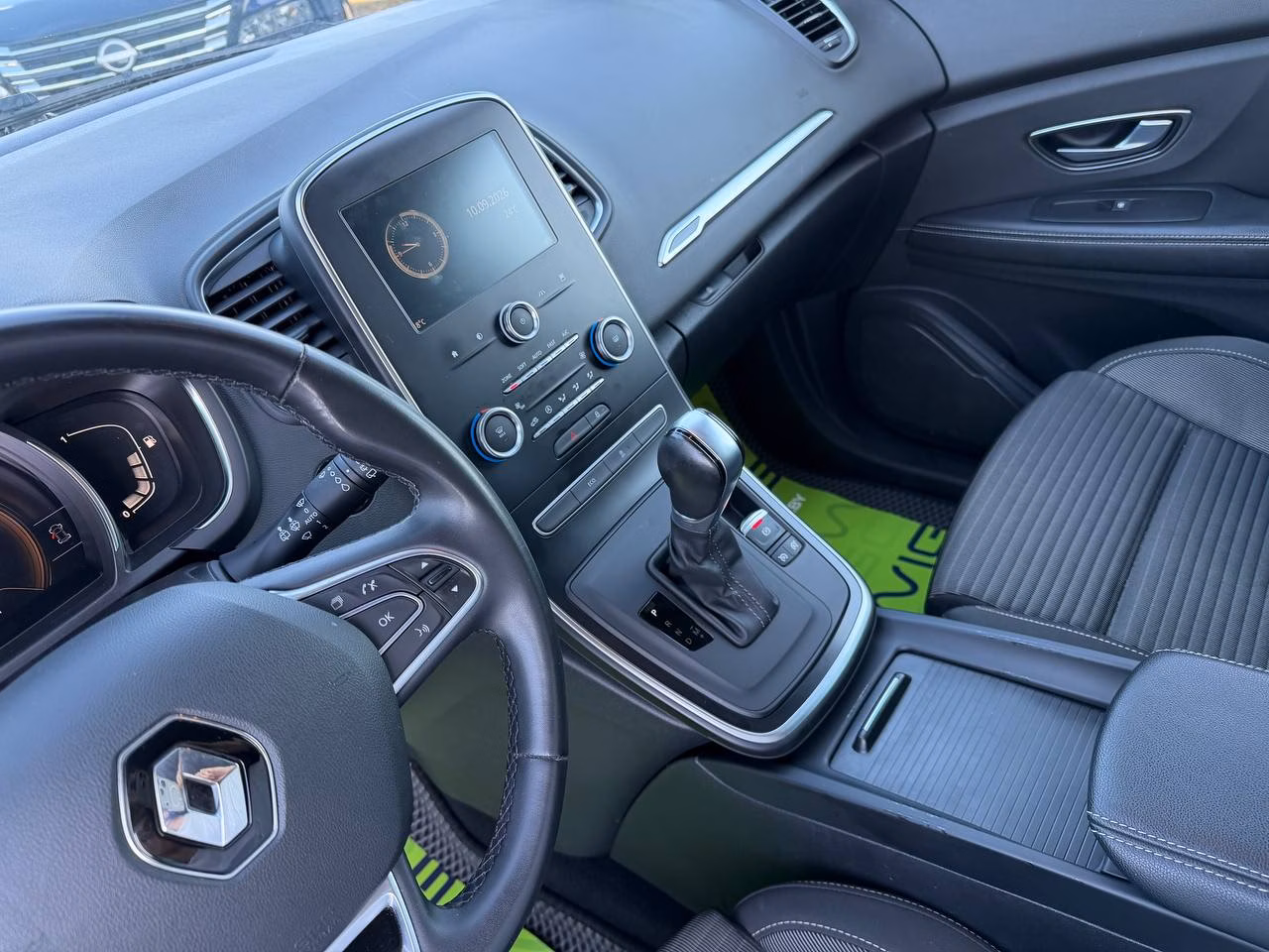 Renault Grand Scenic фото 13