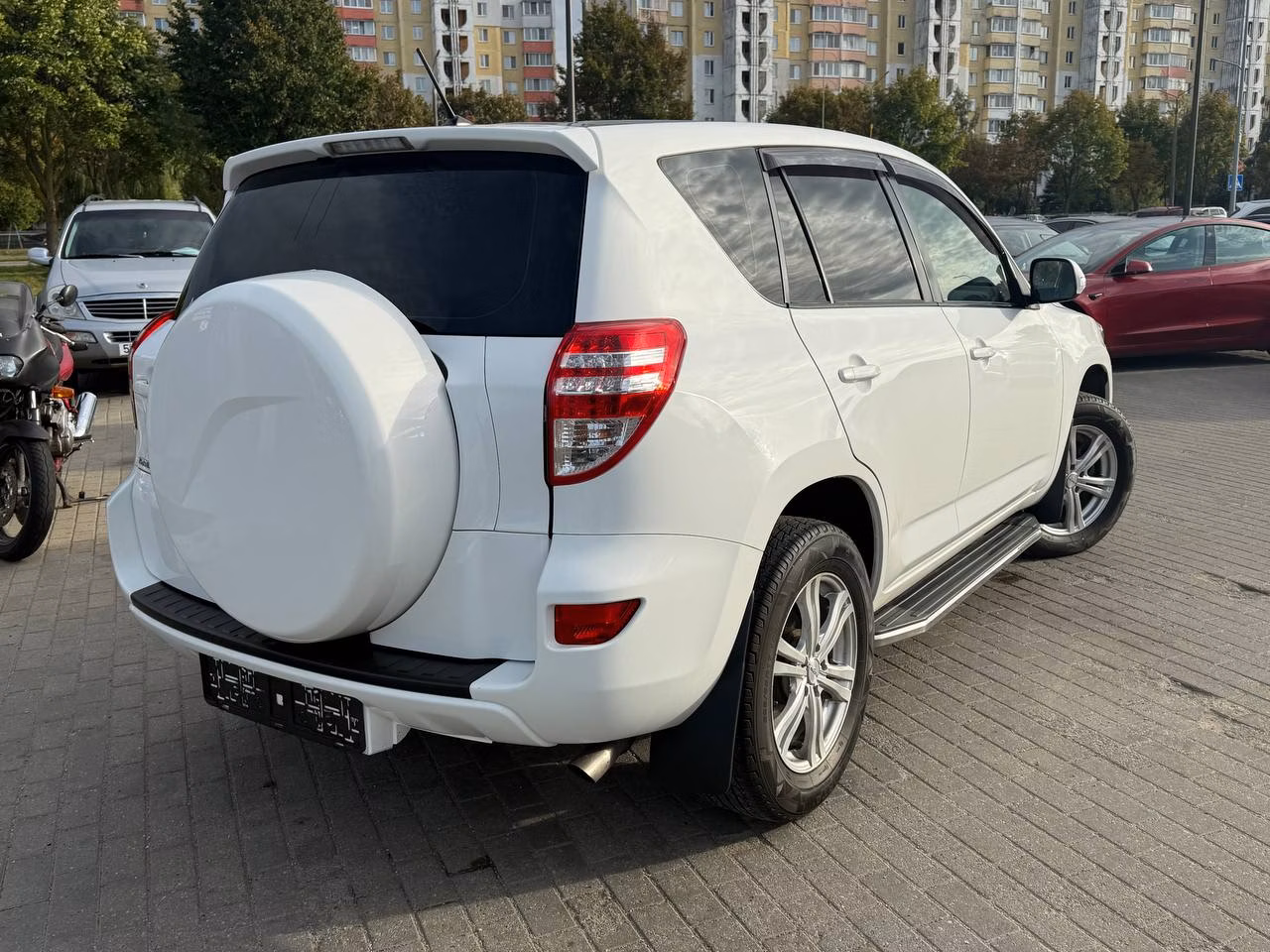 Toyota RAV4 фото 3