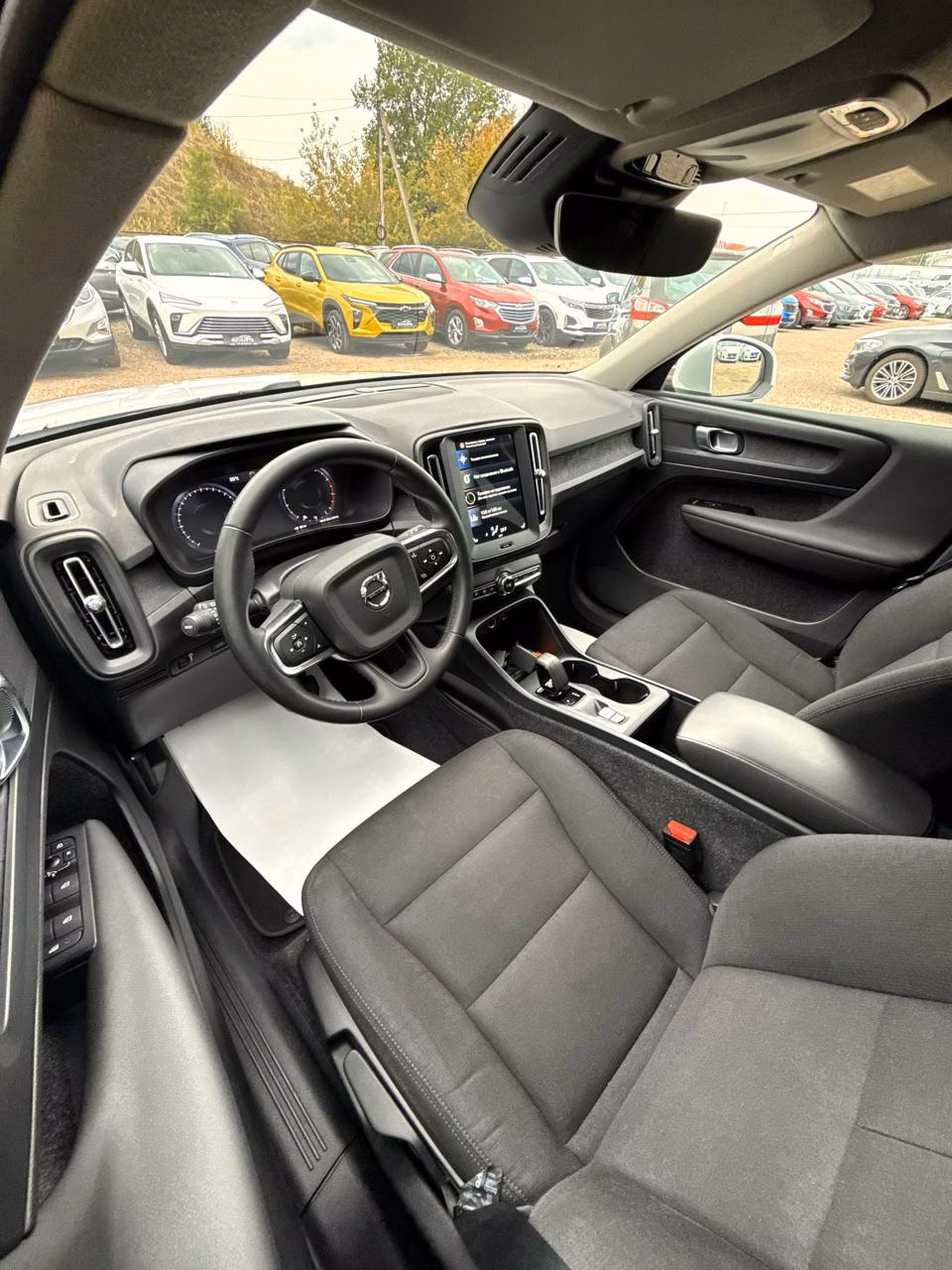 Volvo XC40 фото 8
