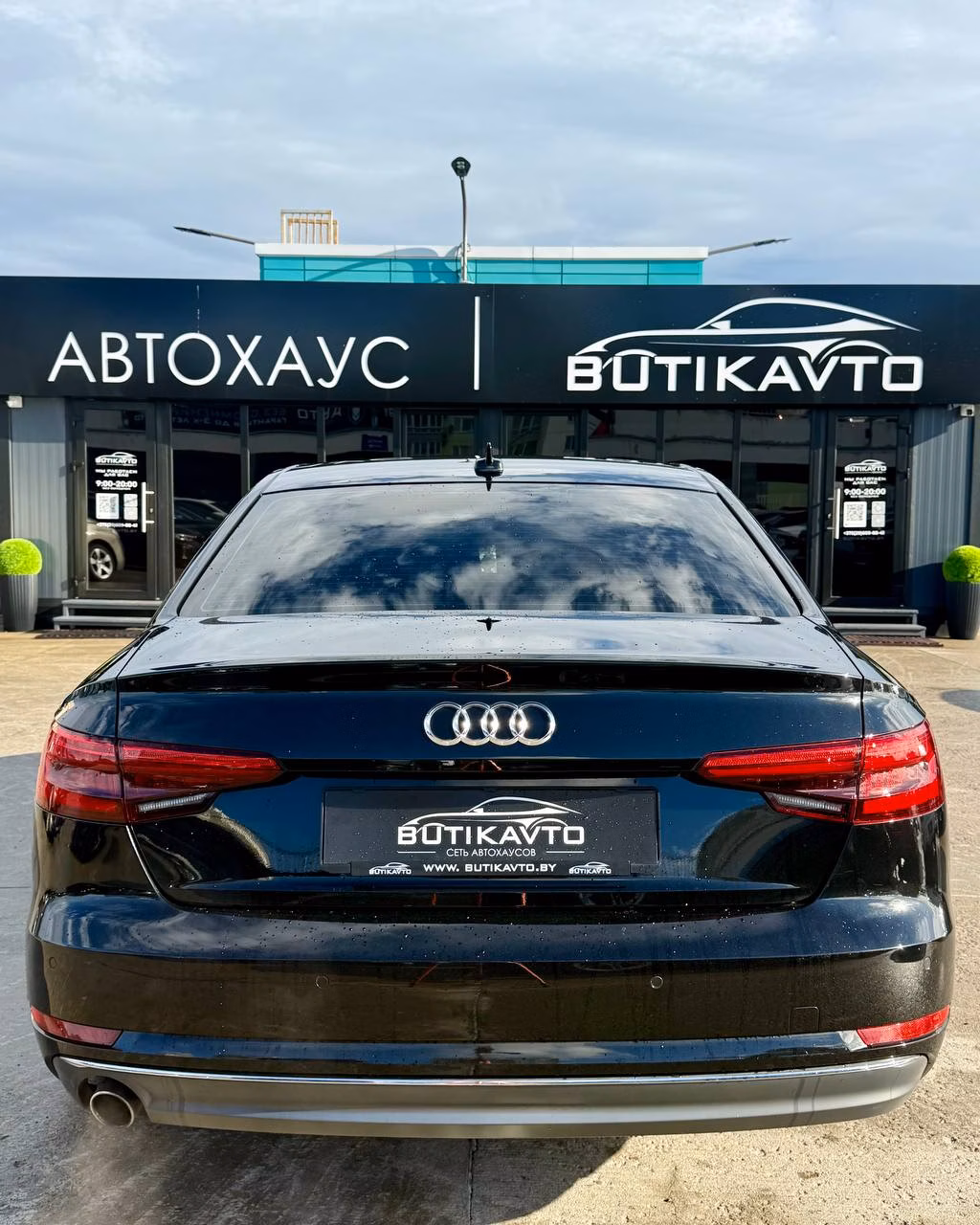 Audi A4 фото 5