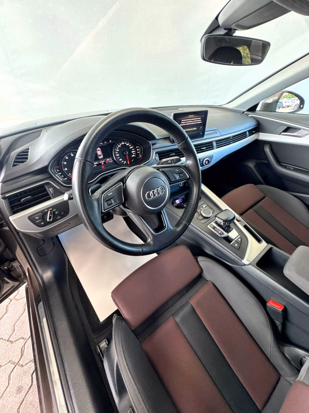 Audi A4 фото 10