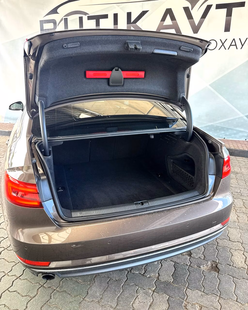 Audi A4 фото 14
