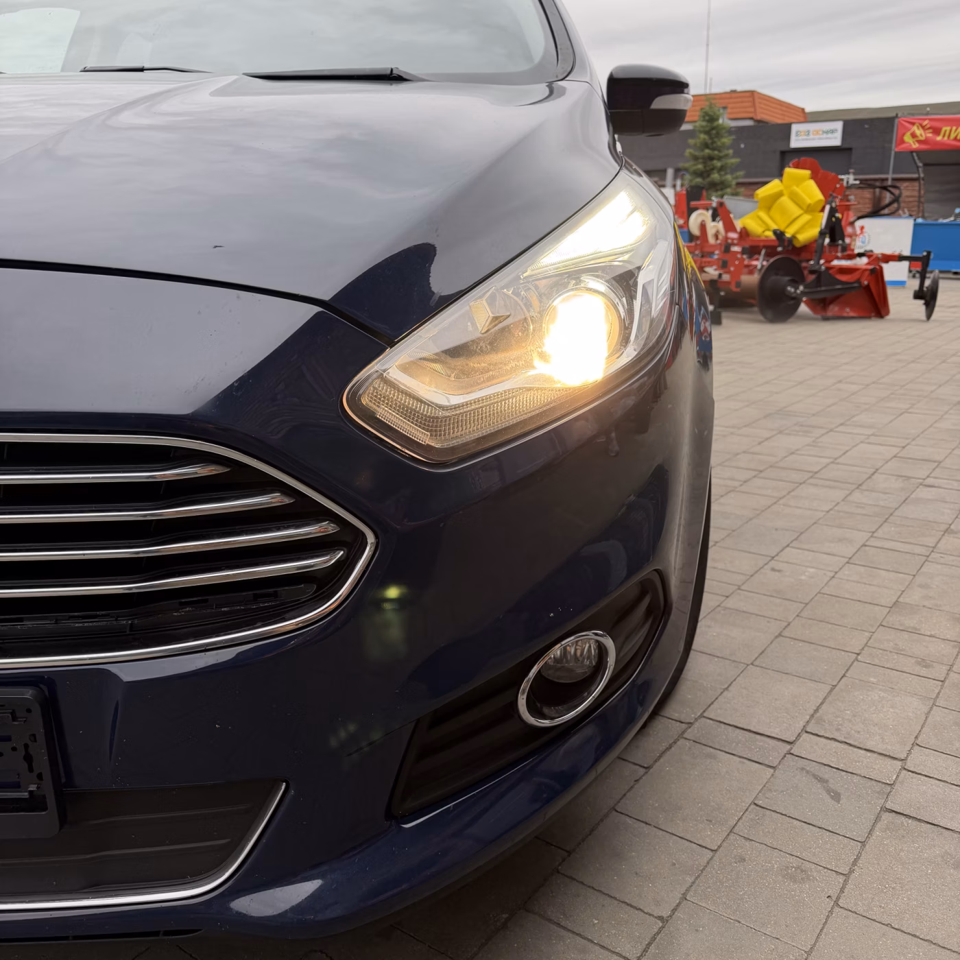 Ford S-MAX фото 8