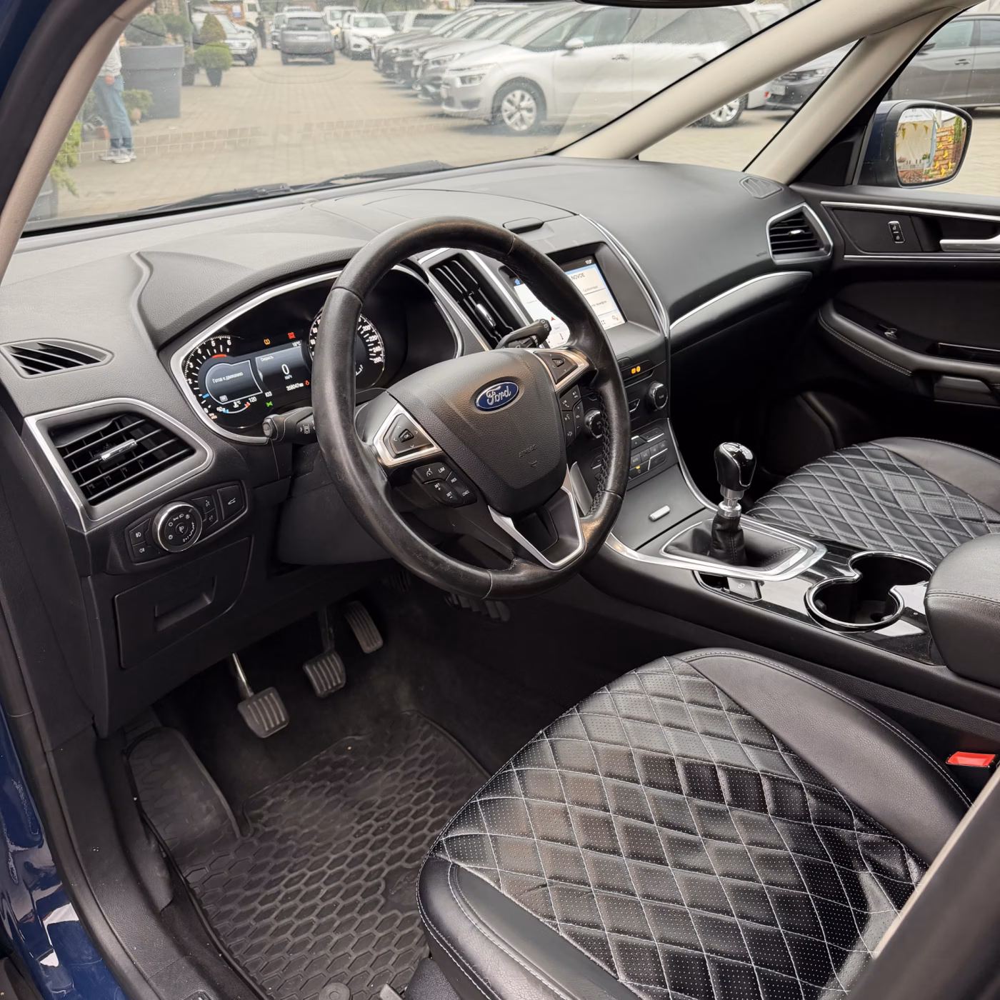 Ford S-MAX фото 10