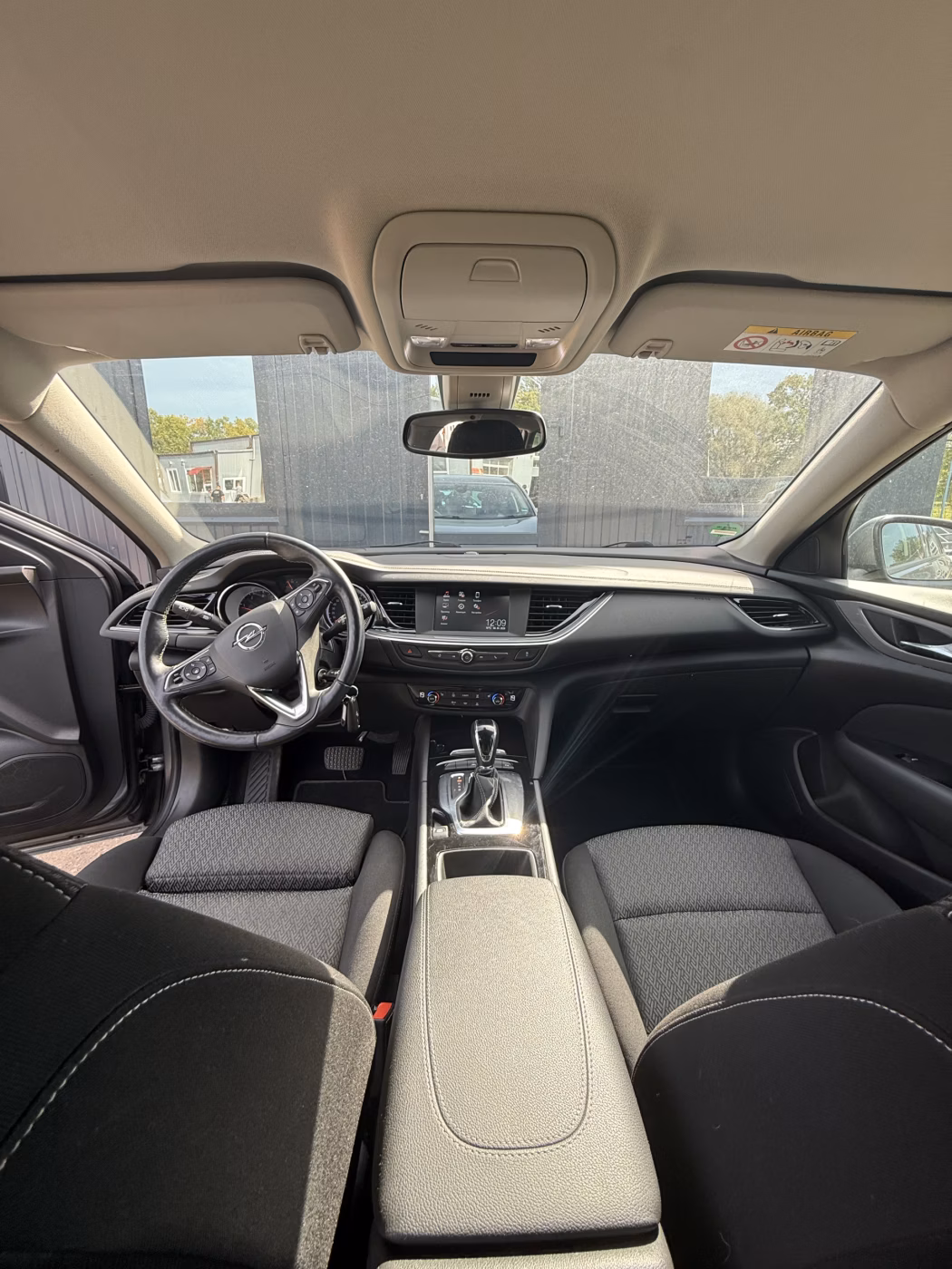 Opel Insignia фото 8
