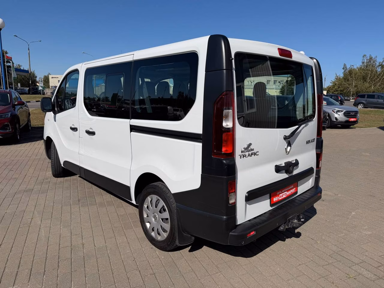Renault Trafic фото 8