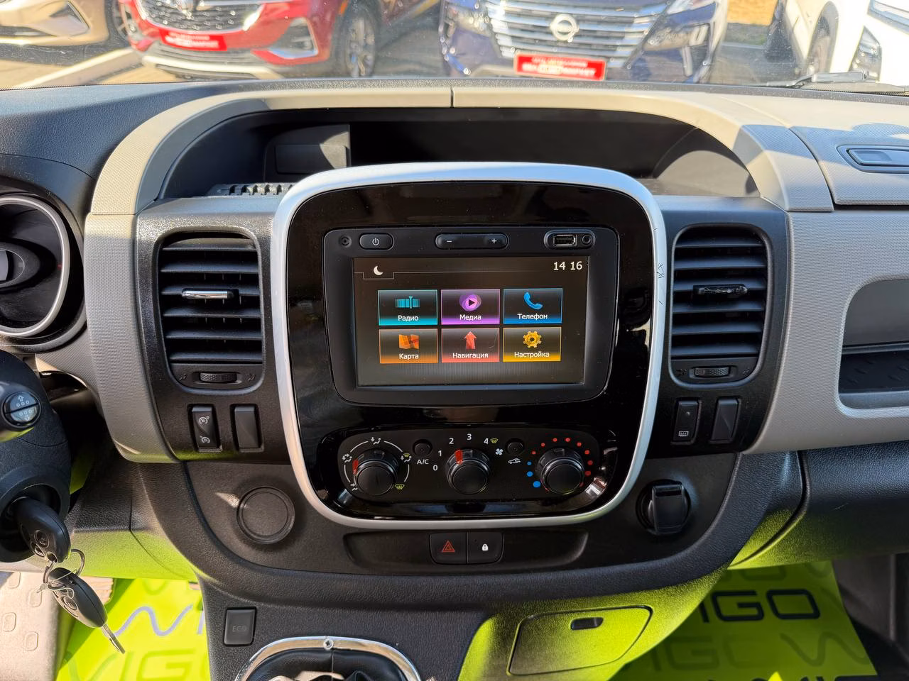 Renault Trafic фото 12