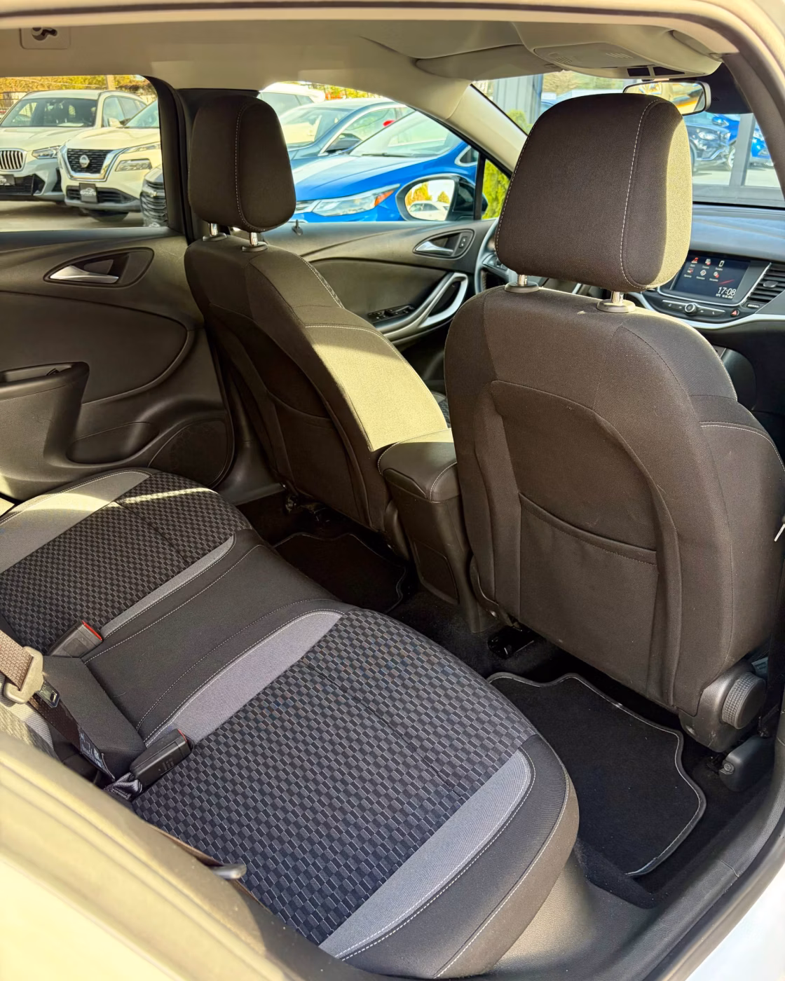 Opel Astra фото 12