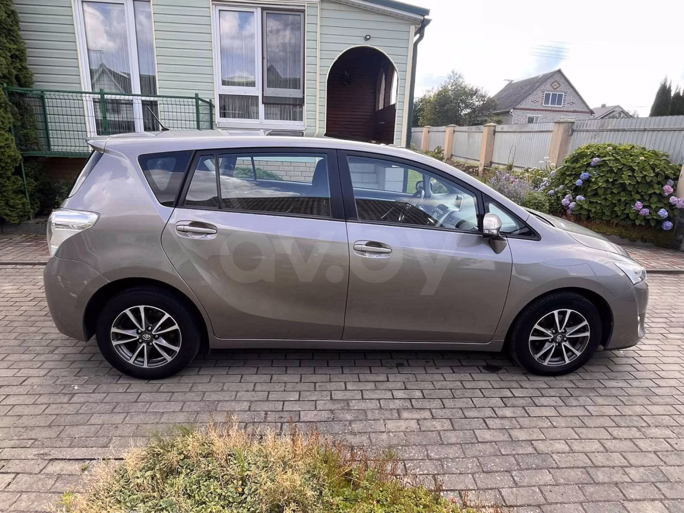 Toyota Verso фото 7