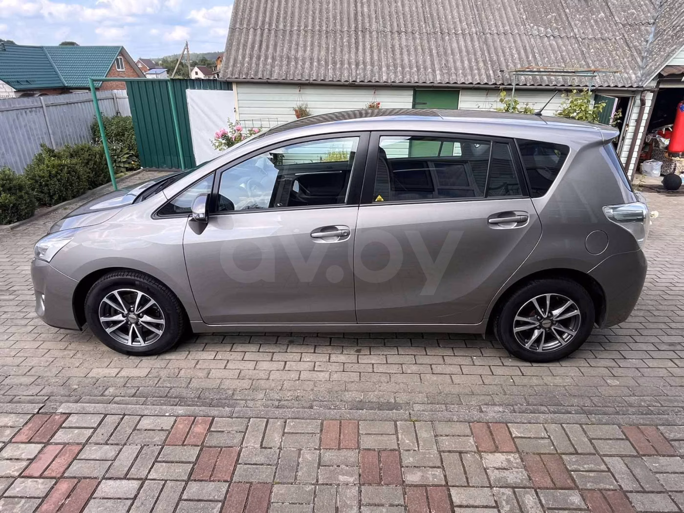 Toyota Verso фото 8