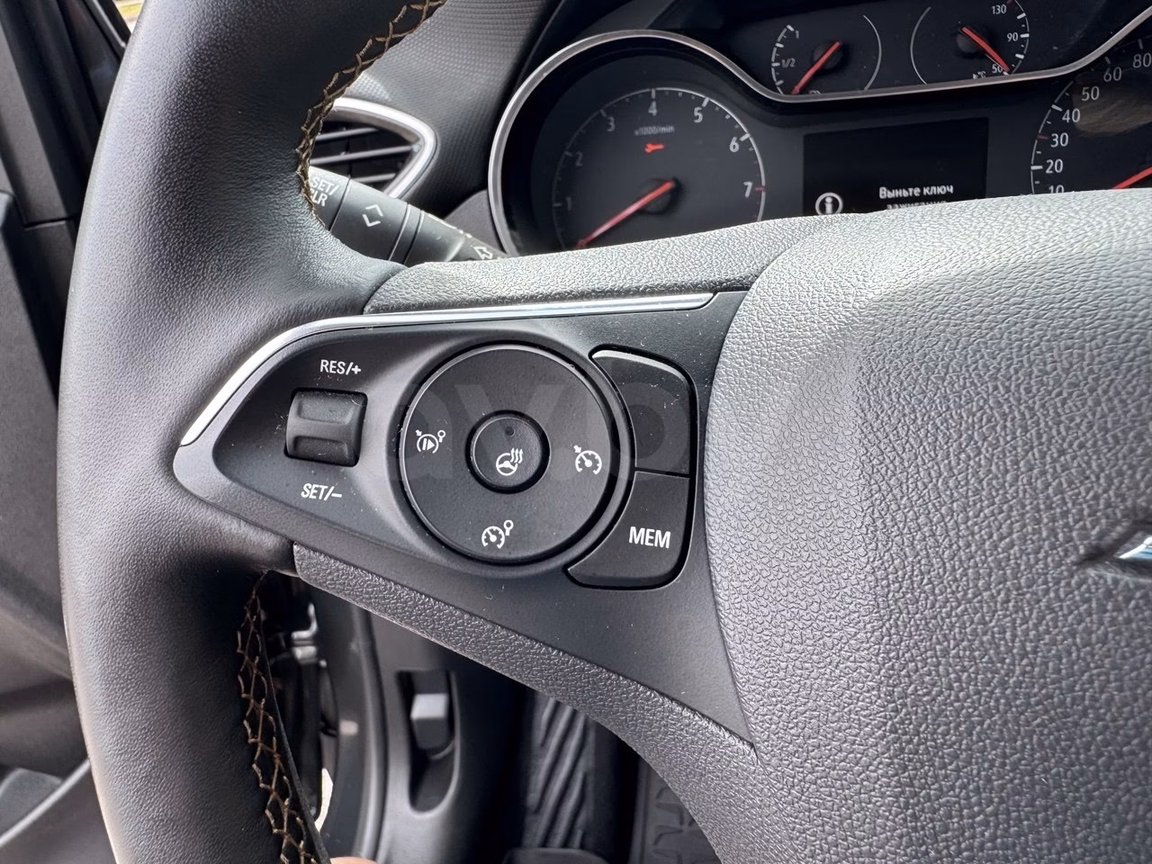 Opel Crossland X фото 15