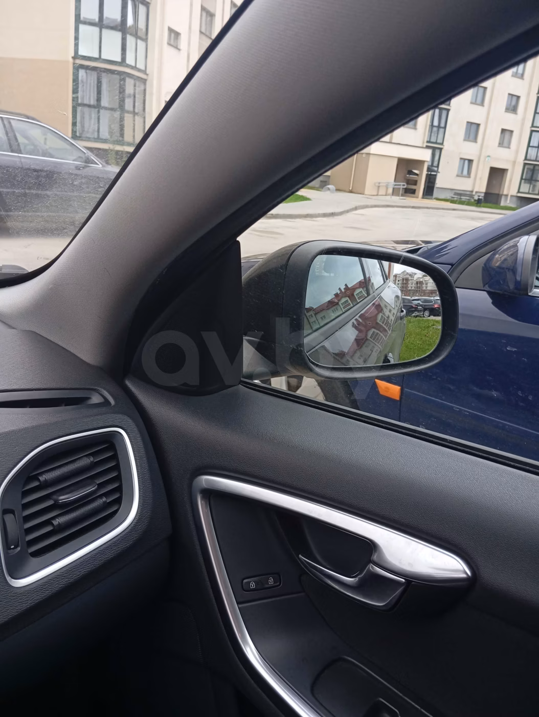 Volvo V60 фото 10