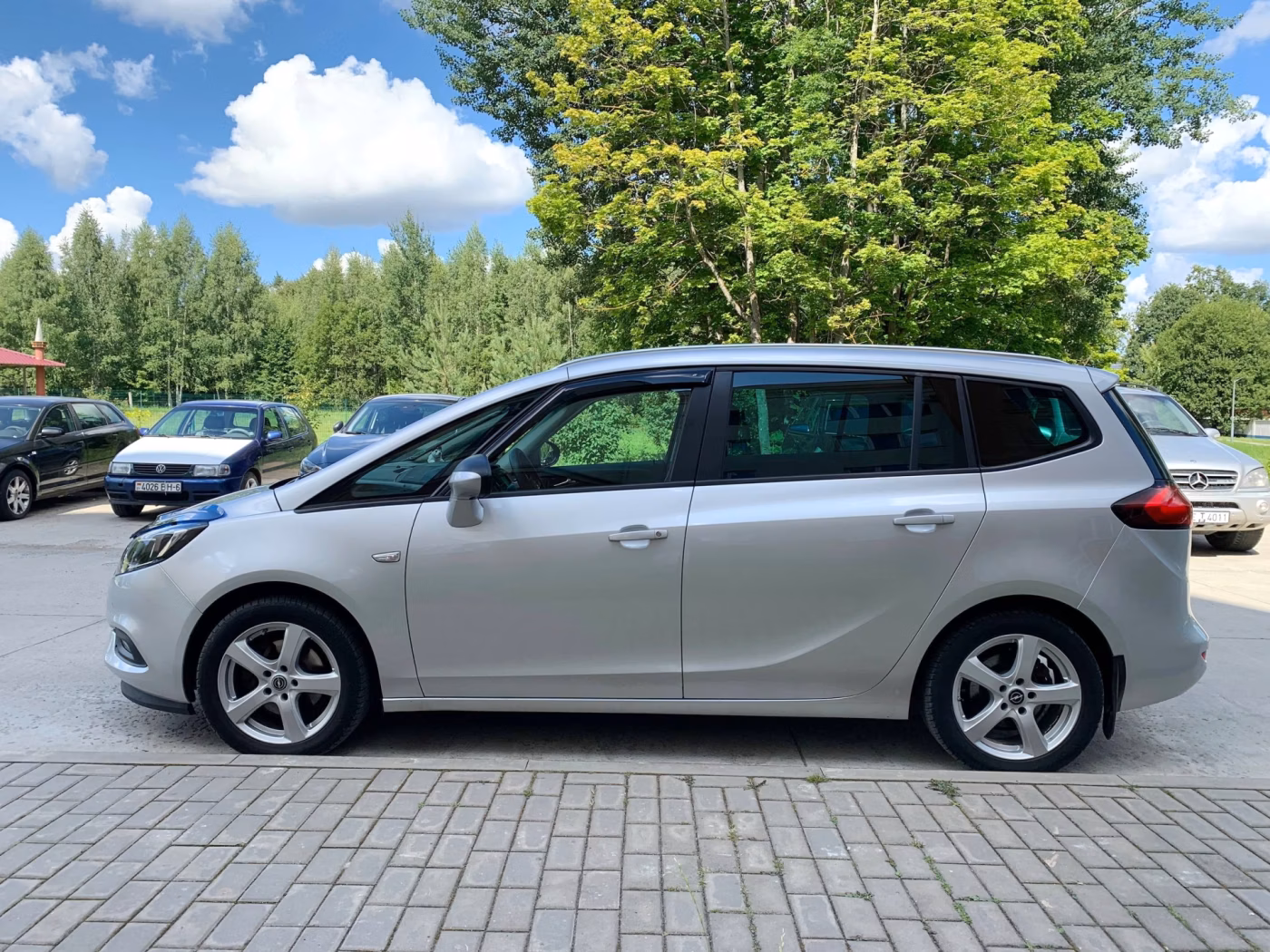 Opel Zafira фото 4