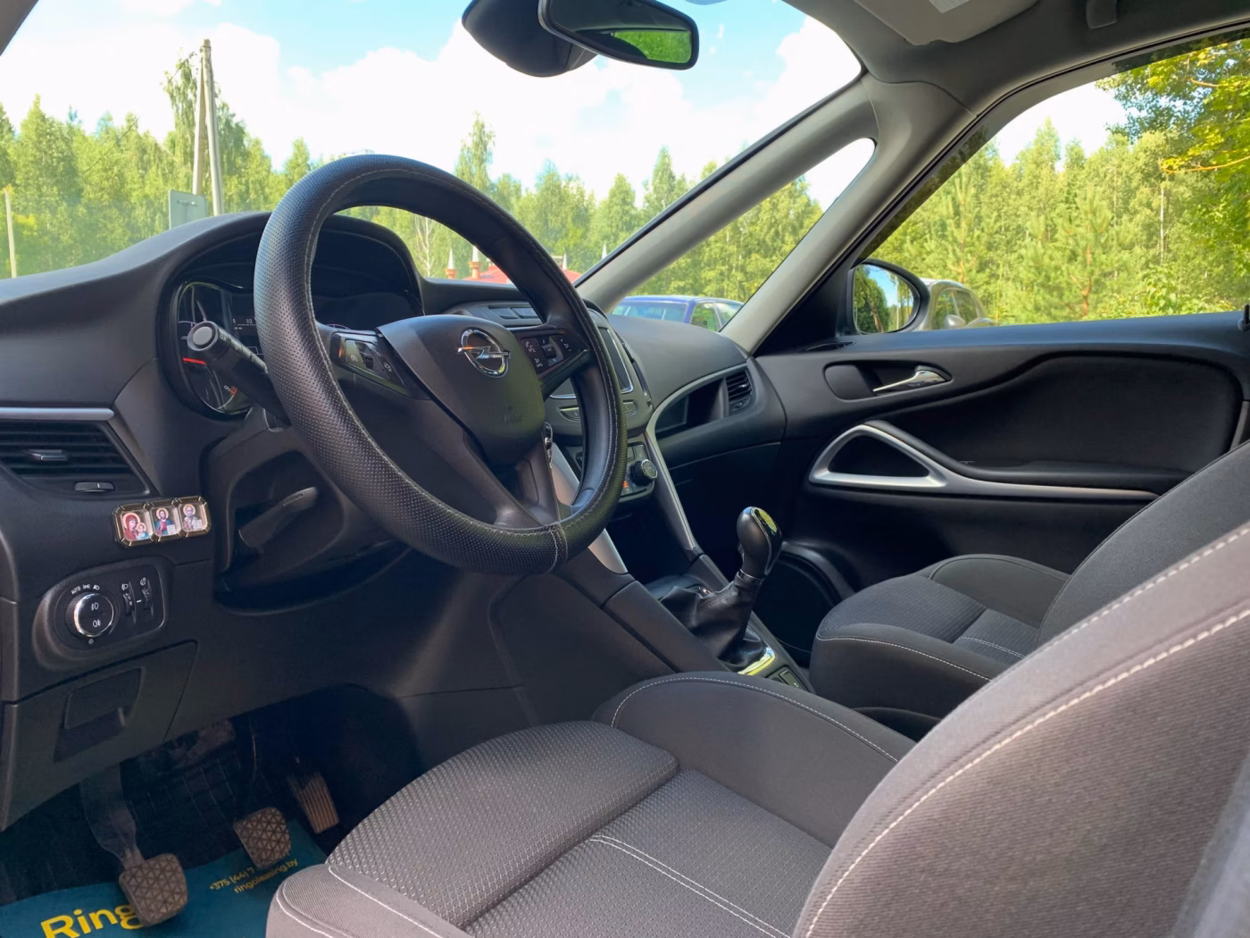 Opel Zafira фото 8
