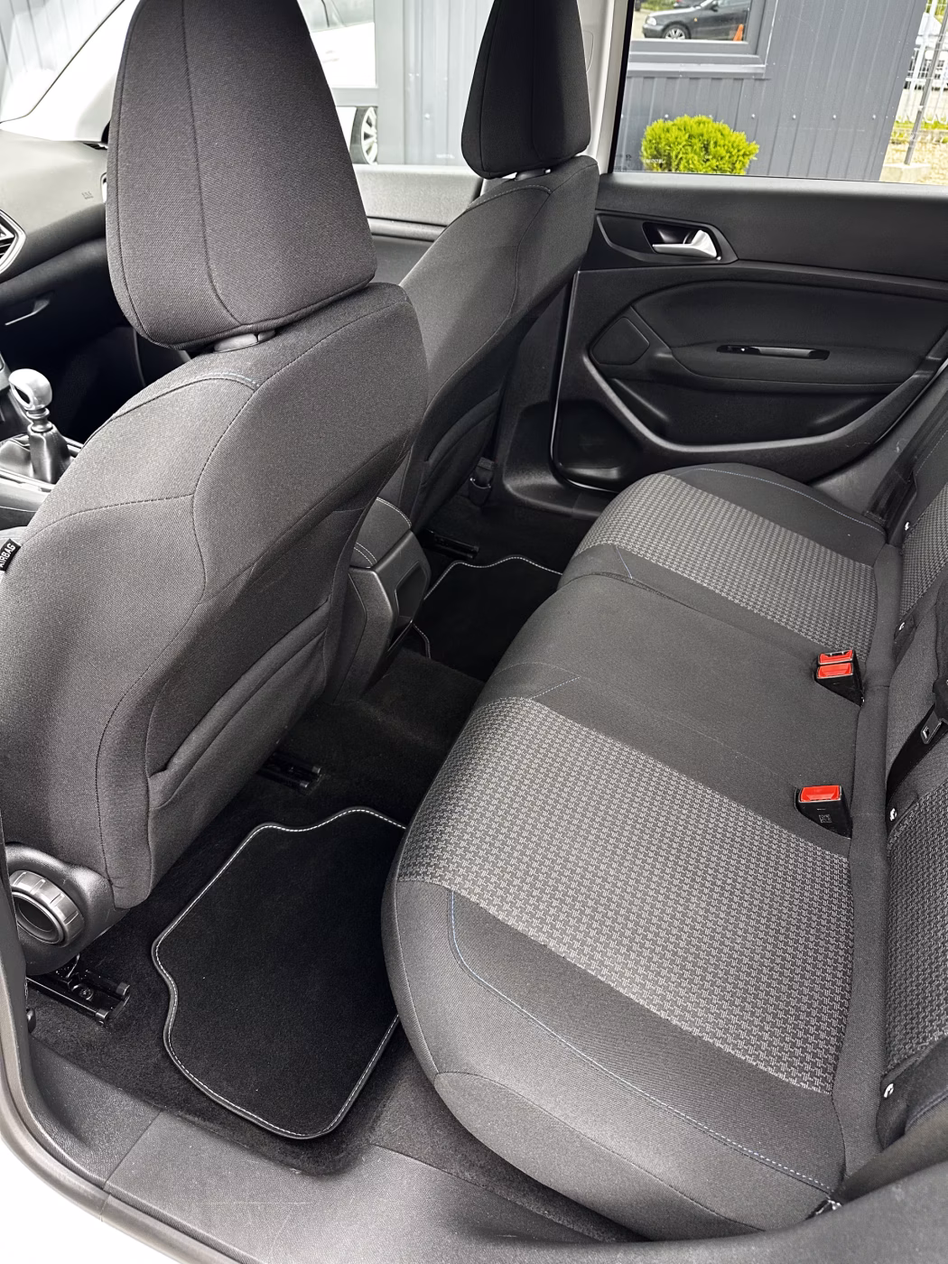 Peugeot 308 фото 8