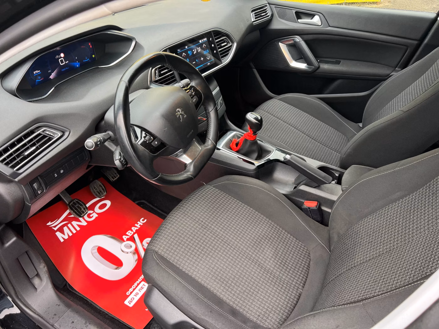 Peugeot 308 фото 9