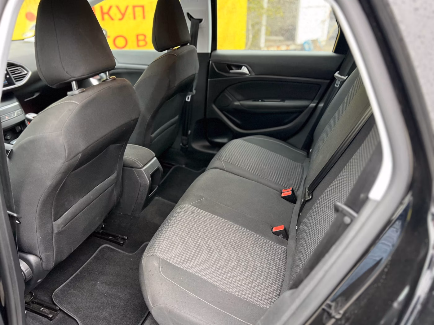 Peugeot 308 фото 12