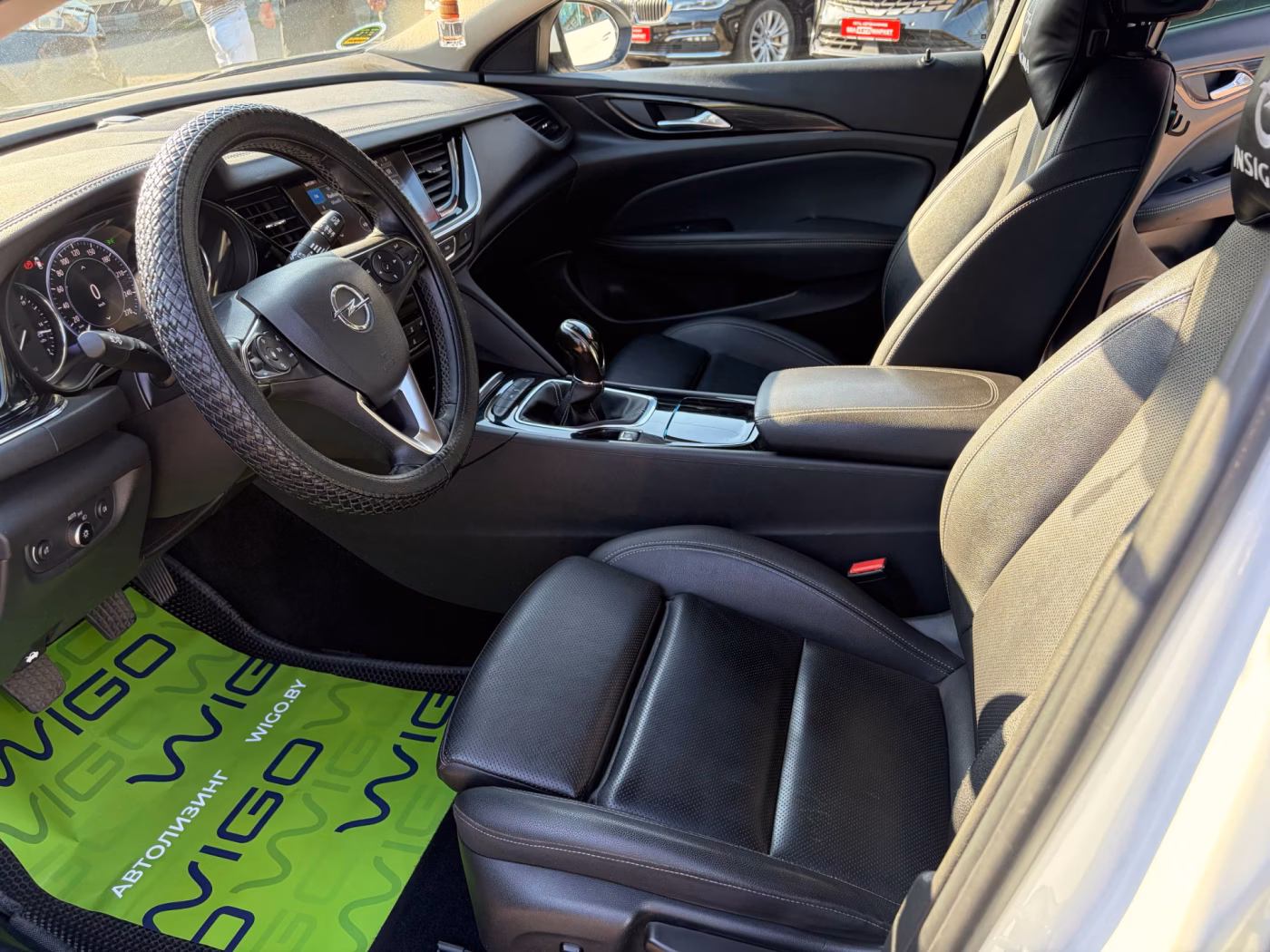 Opel Insignia фото 9