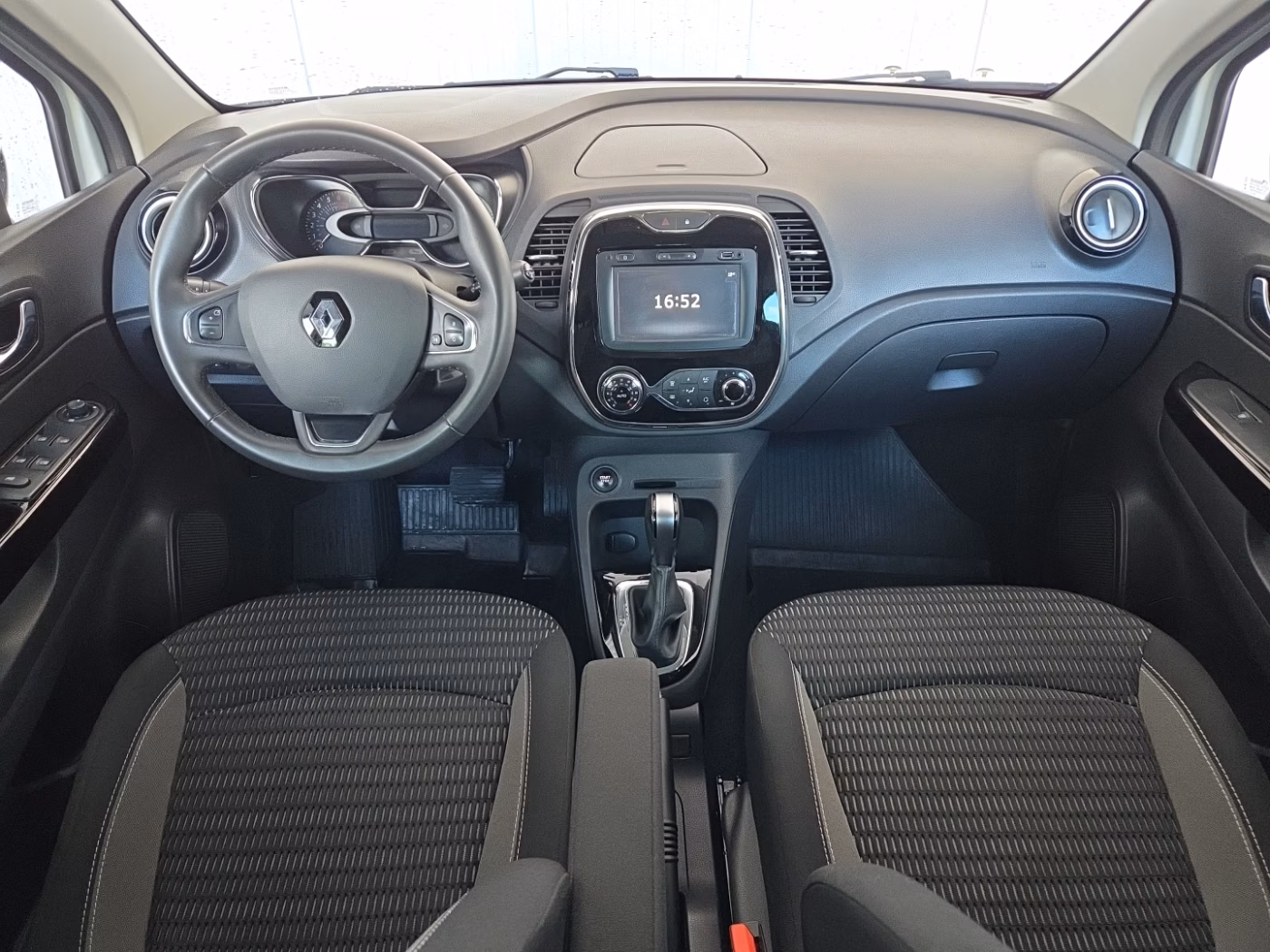 Renault Kaptur фото 10