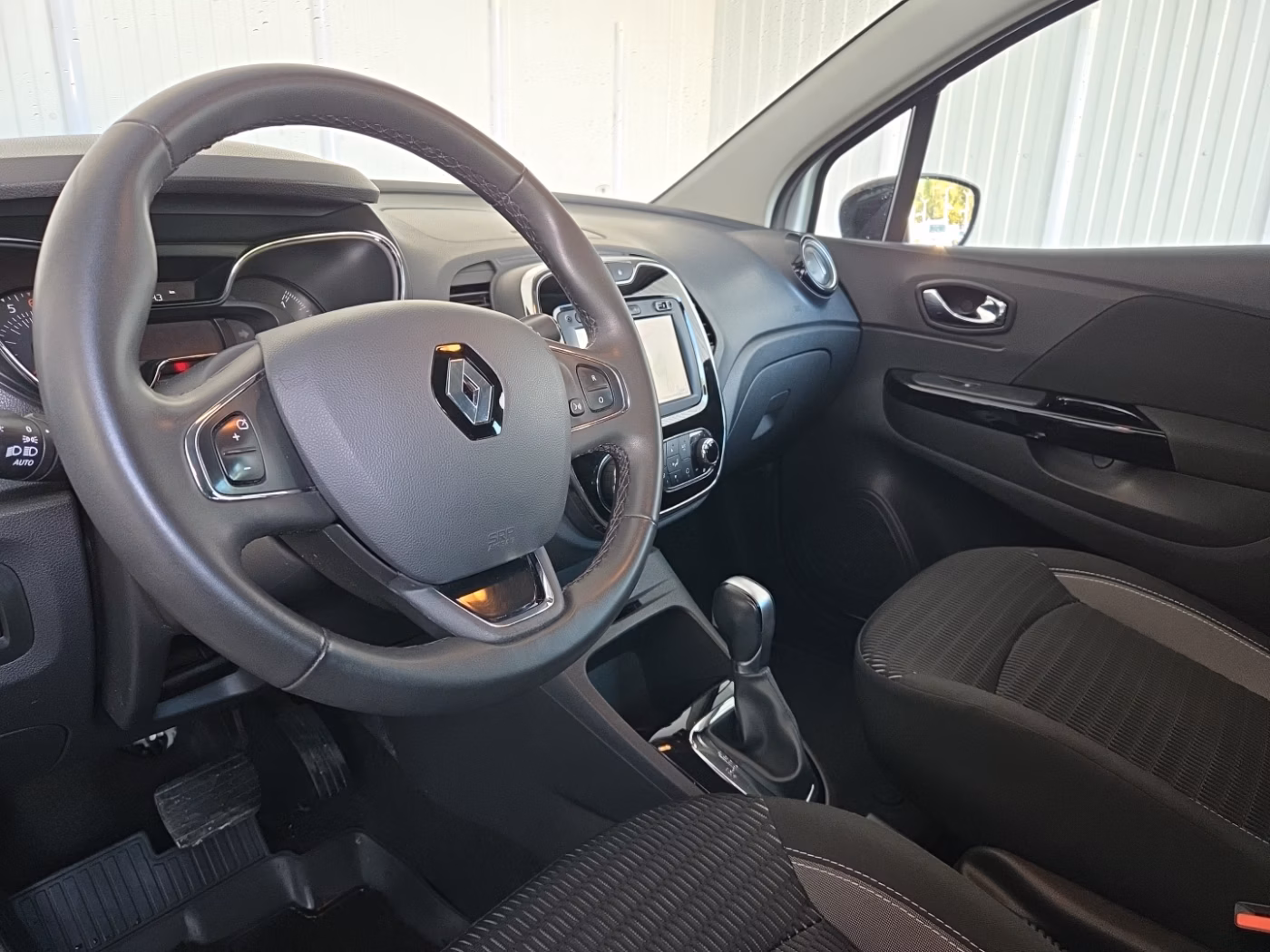 Renault Kaptur фото 12
