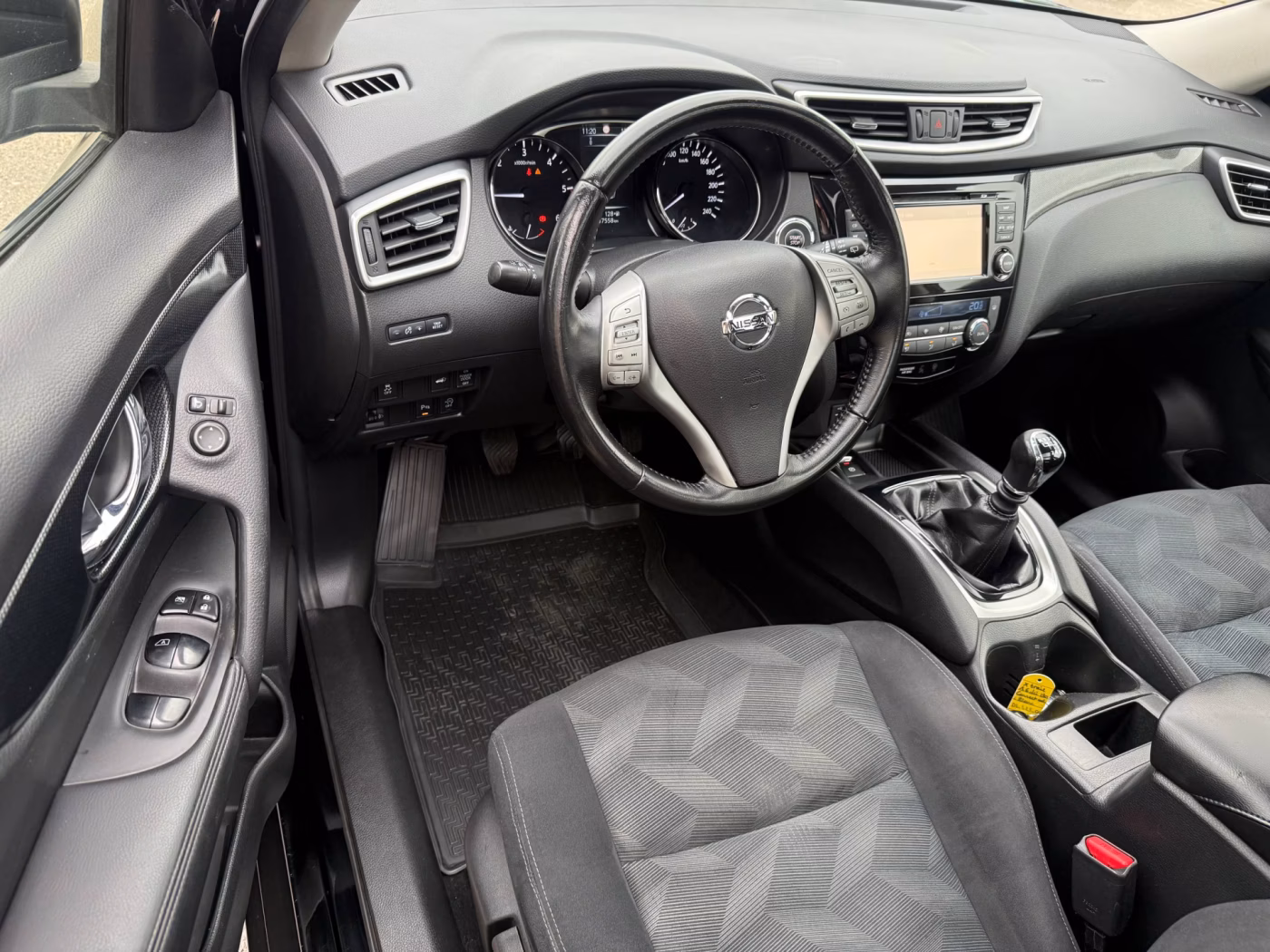 Nissan X-Trail фото 10