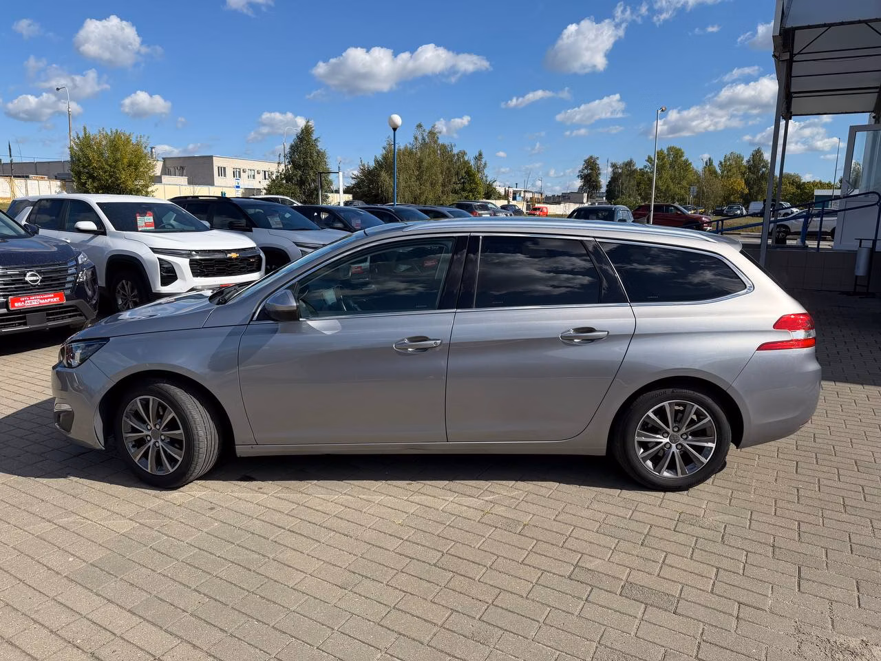Peugeot 308 фото 8