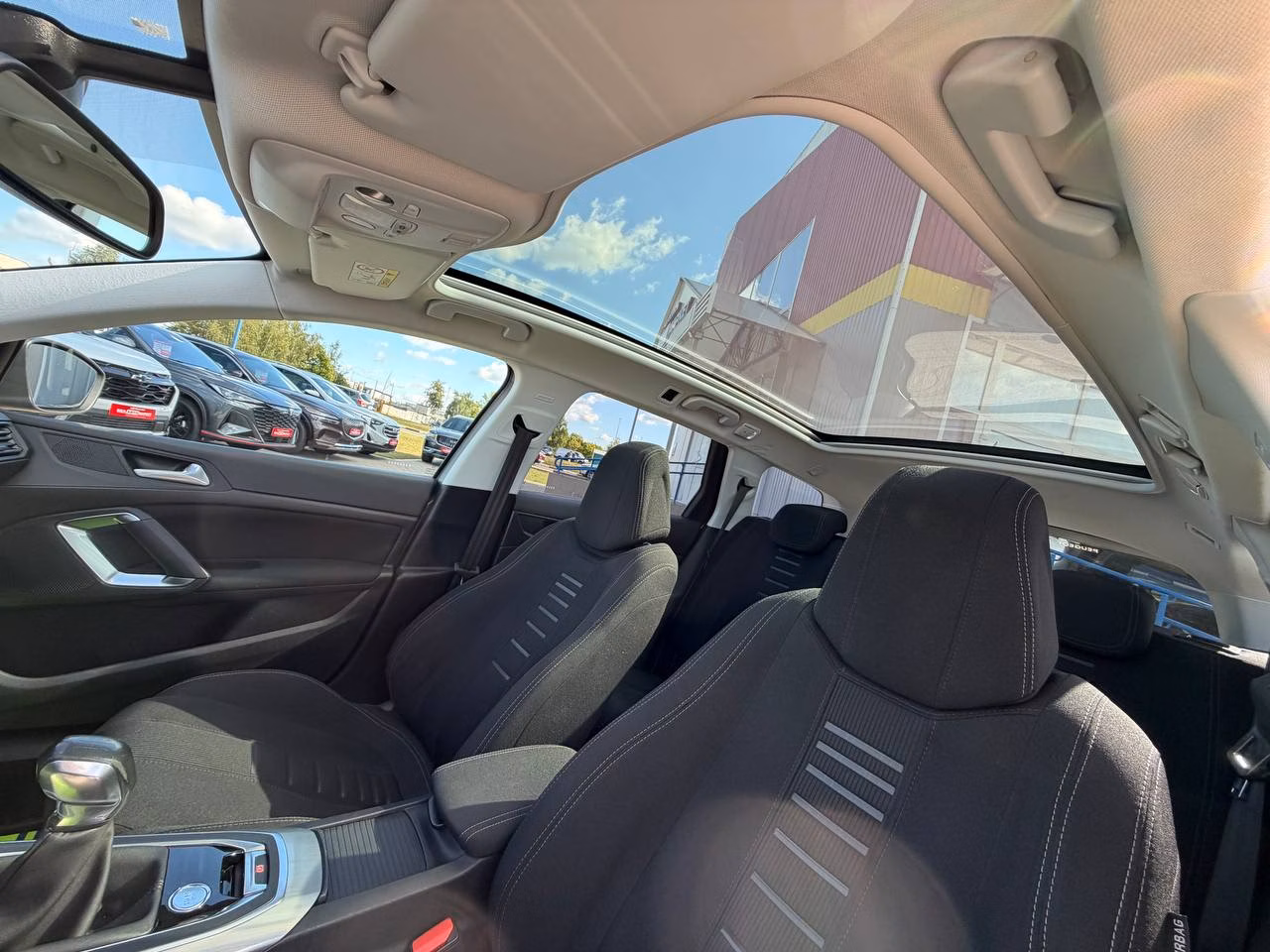 Peugeot 308 фото 20