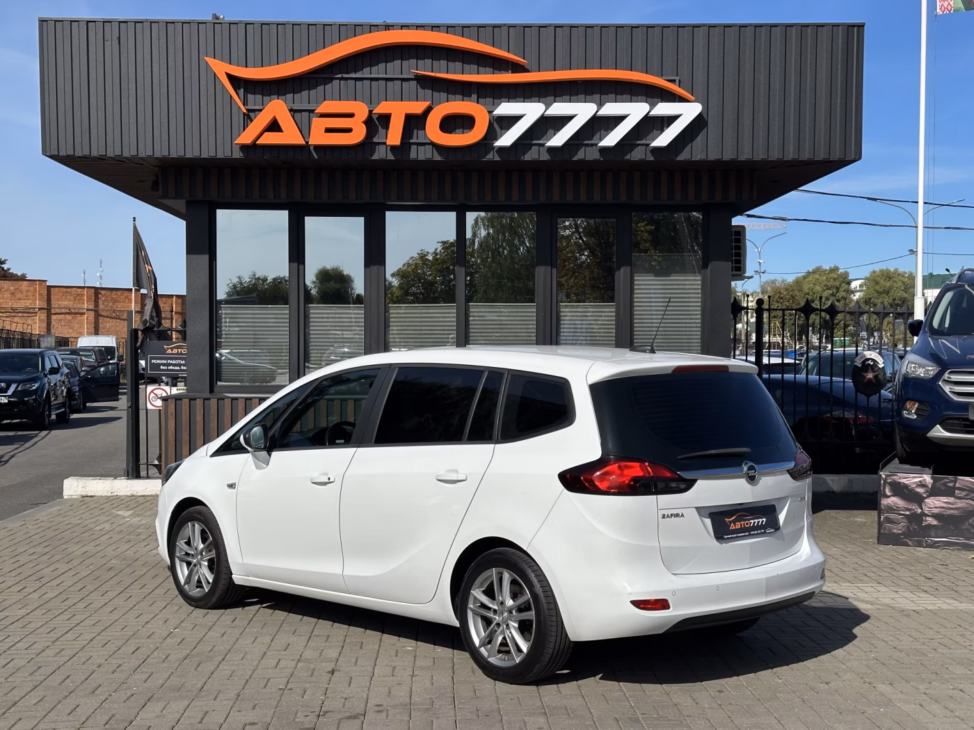 Opel Zafira фото 4
