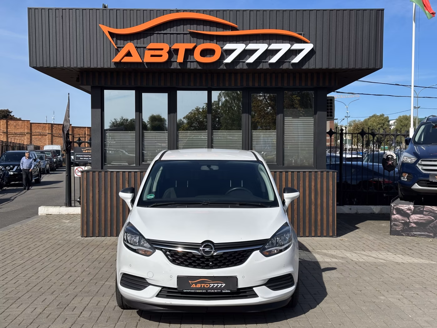 Opel Zafira фото 6
