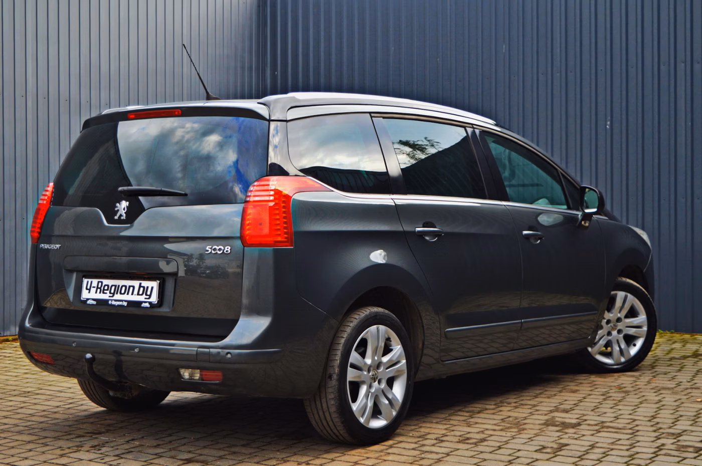 Peugeot 5008 фото 7