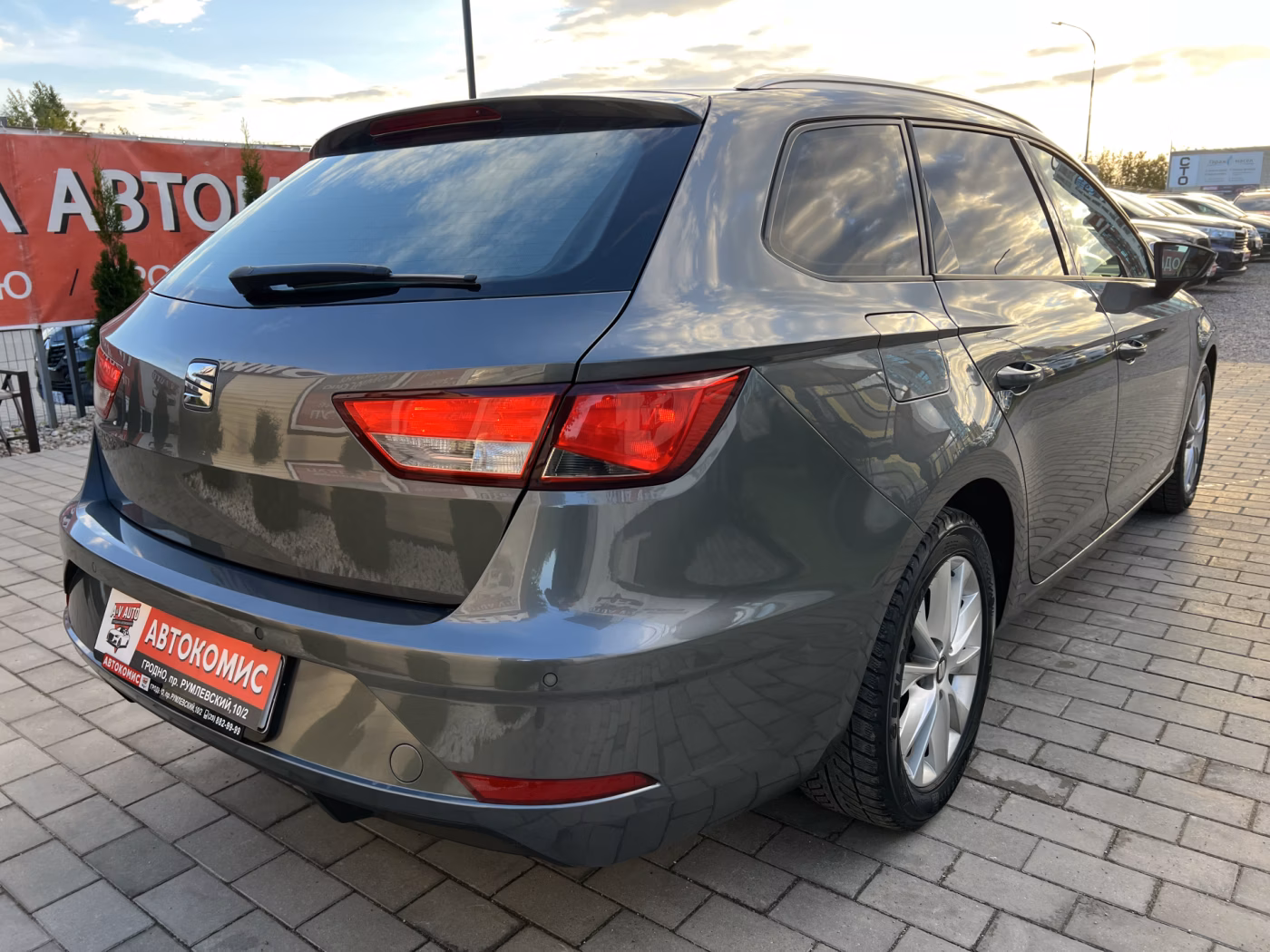 SEAT Leon фото 4