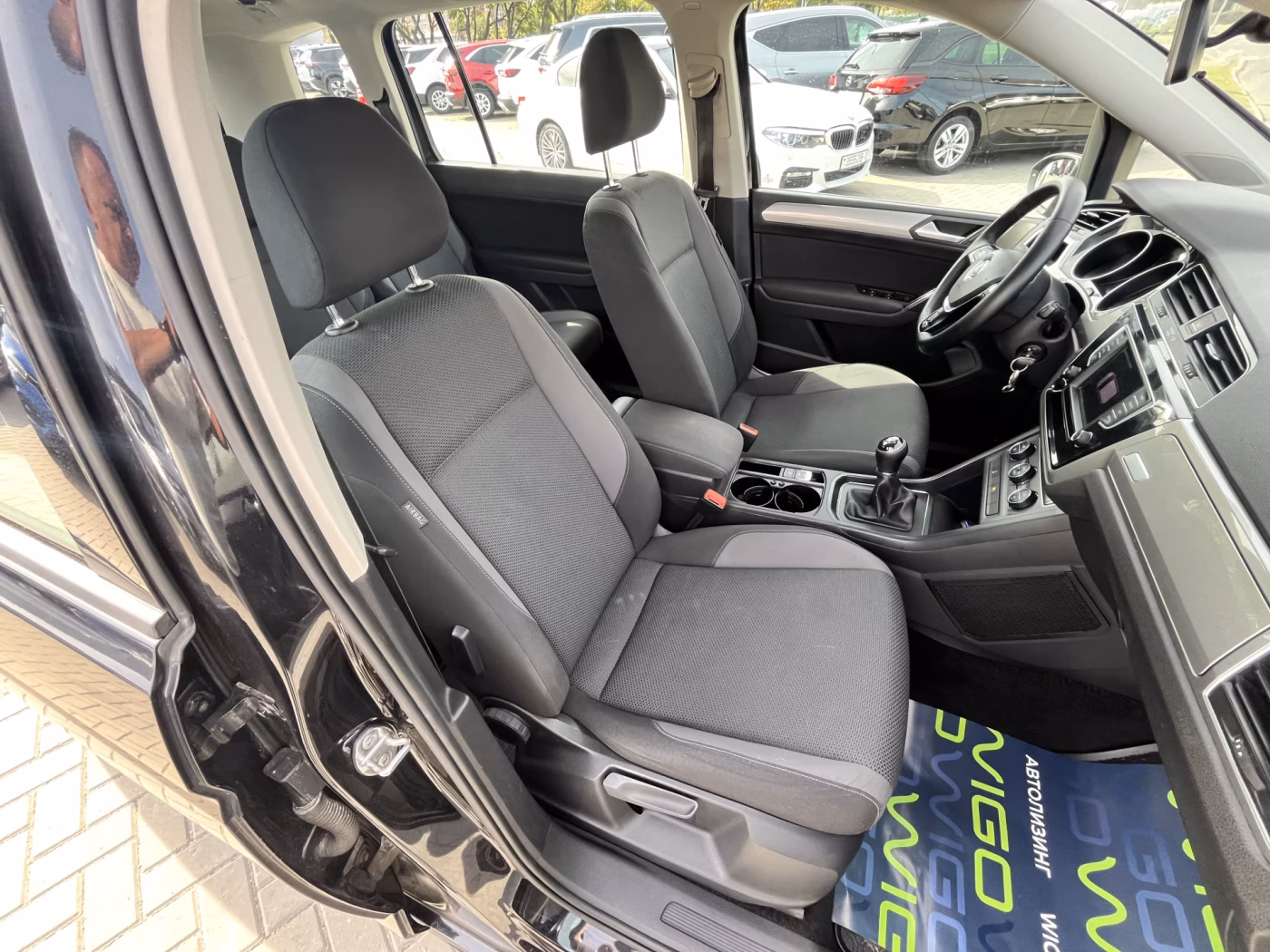 Volkswagen Touran фото 11