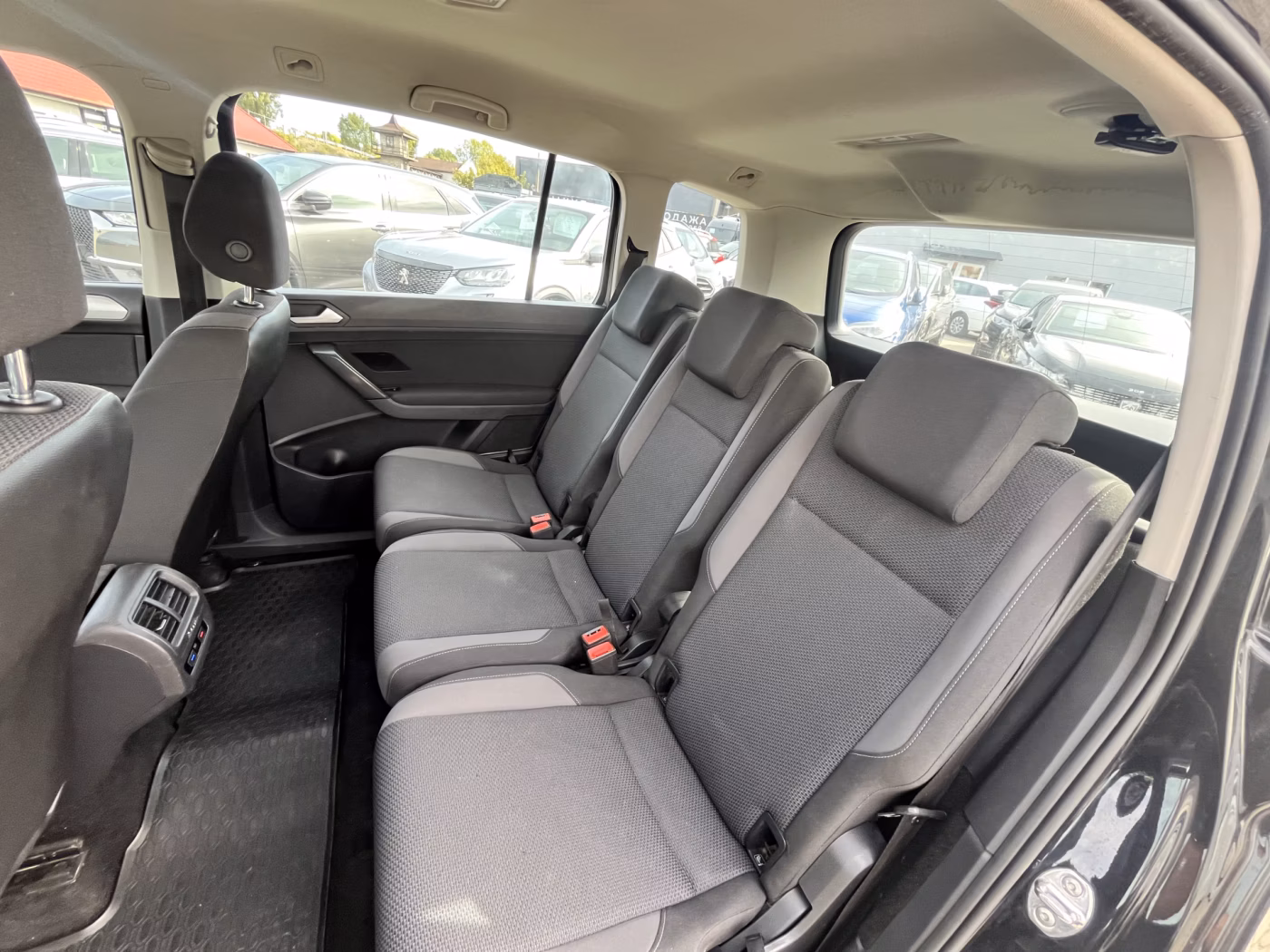 Volkswagen Touran фото 17