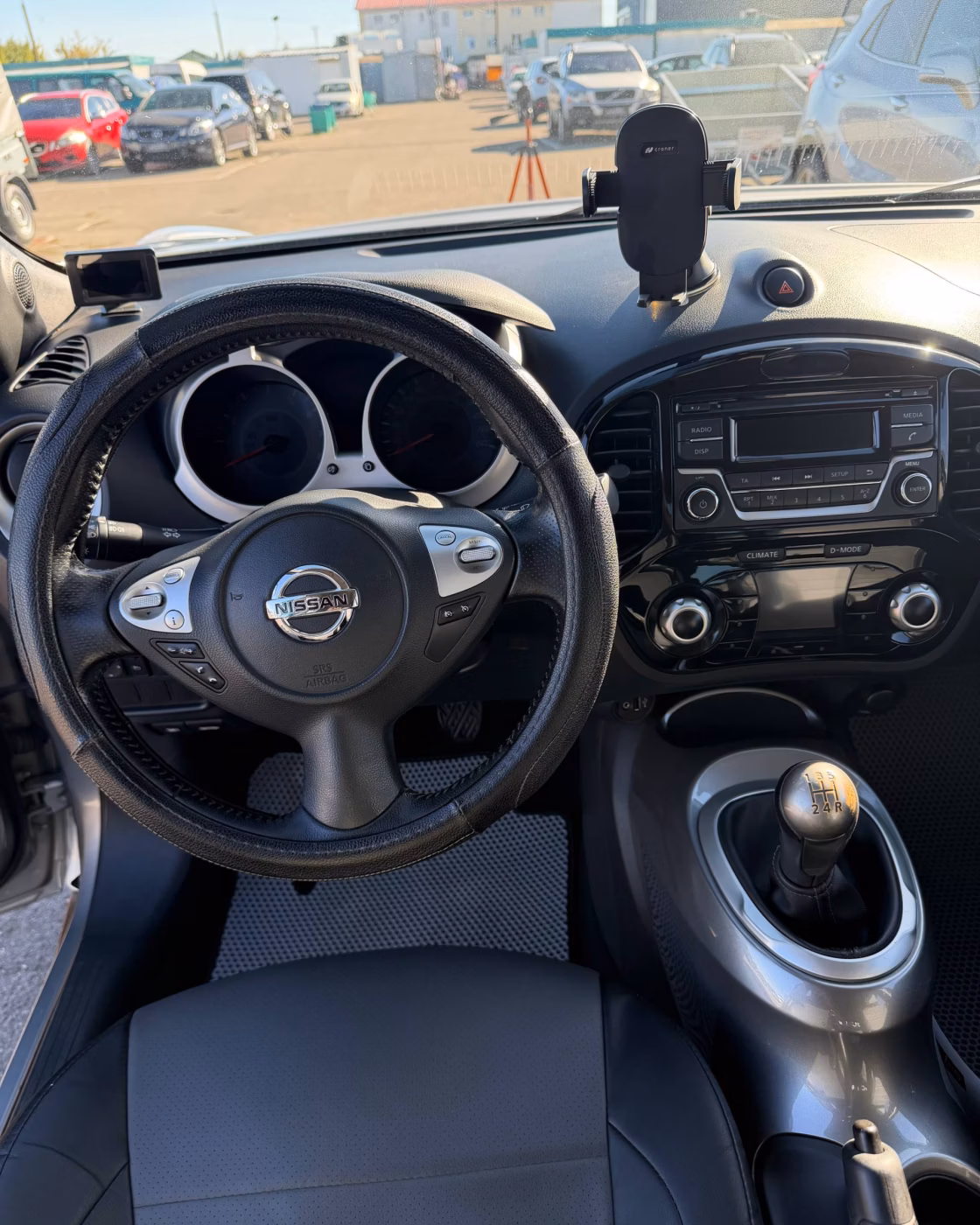 Nissan Juke фото 11