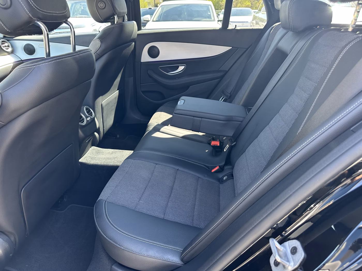 Mercedes-Benz E-Класс фото 16
