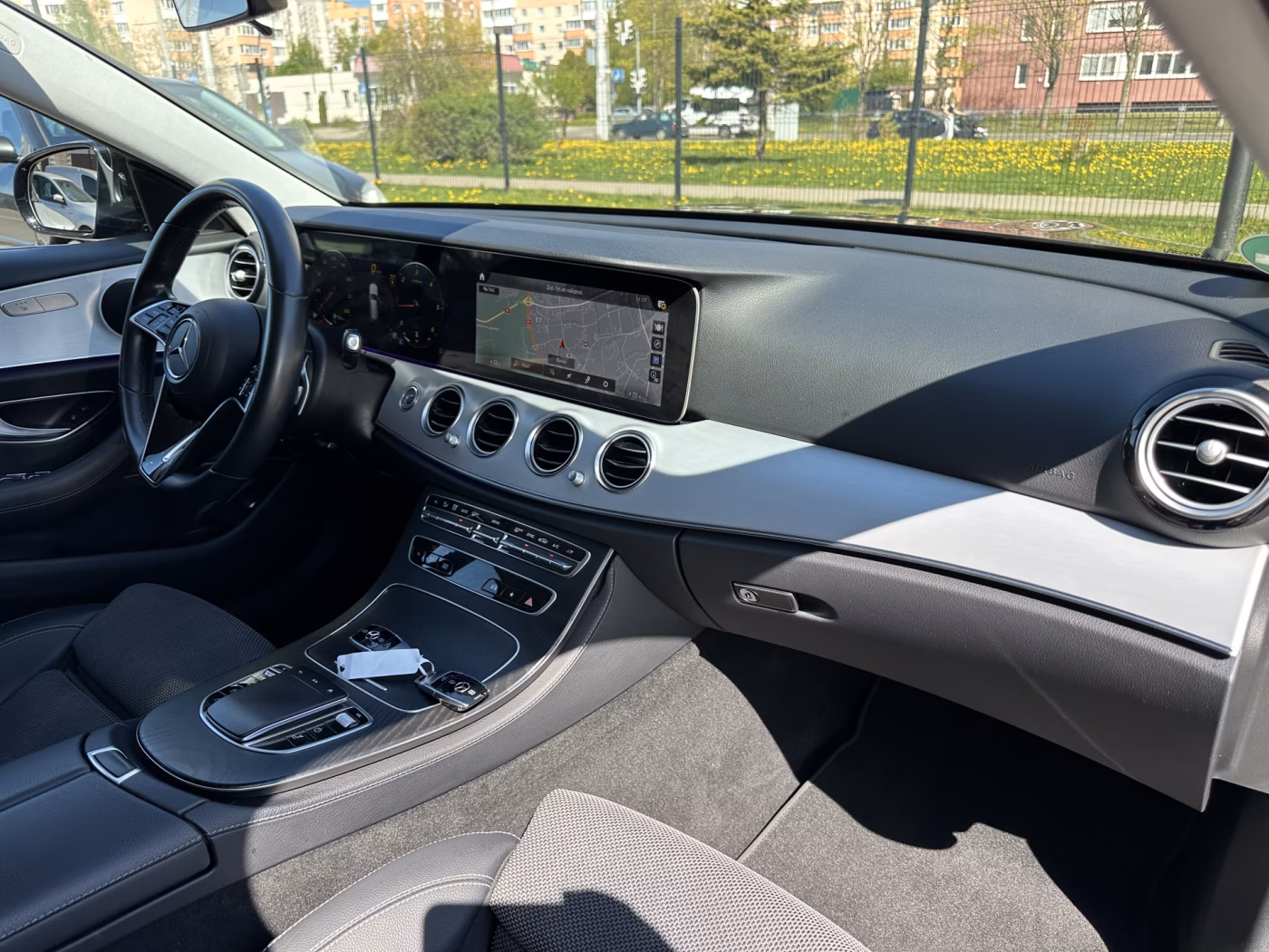 Mercedes-Benz E-Класс фото 18
