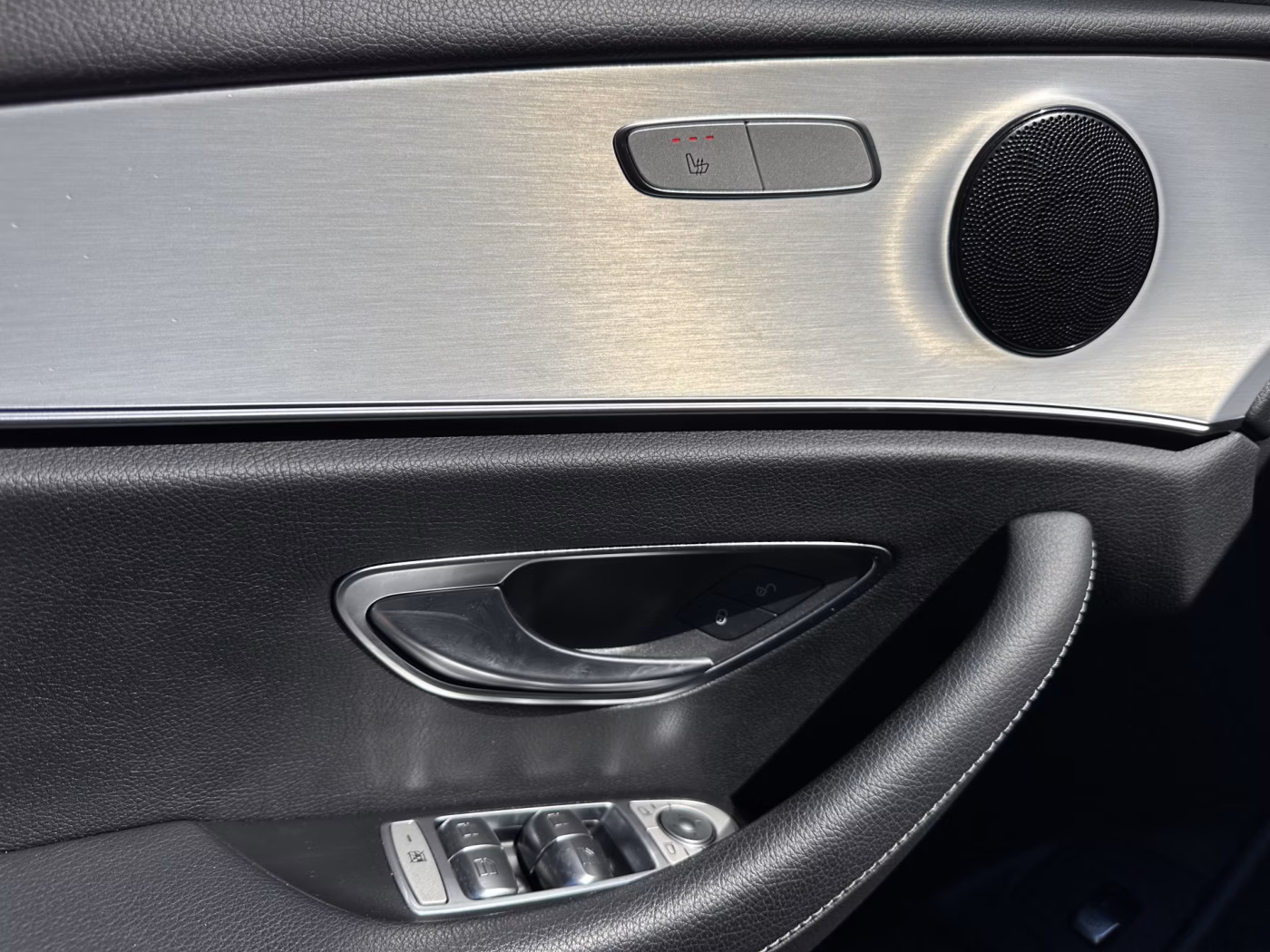Mercedes-Benz E-Класс фото 20