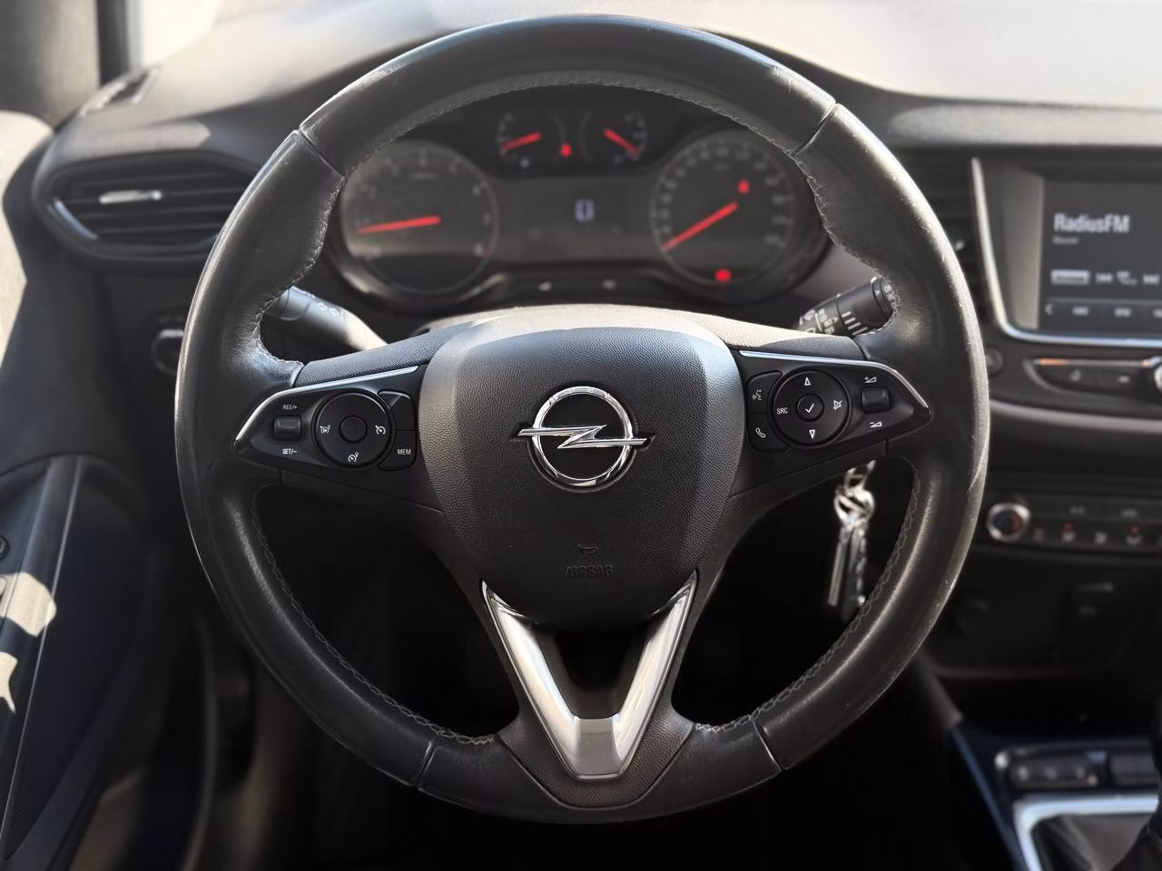 Opel Crossland X фото 11