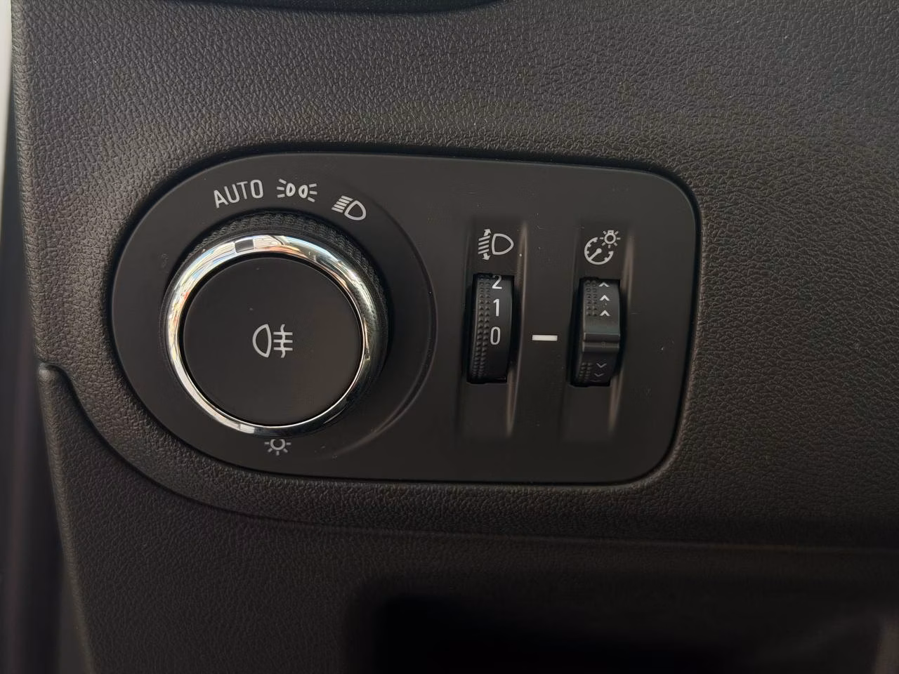 Opel Crossland X фото 17