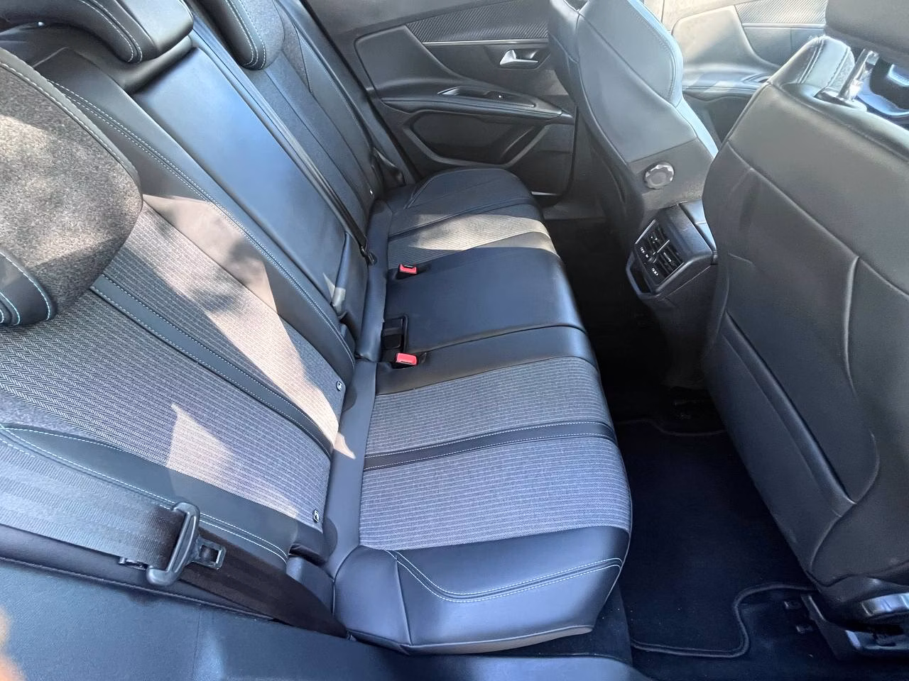 Peugeot 3008 фото 9