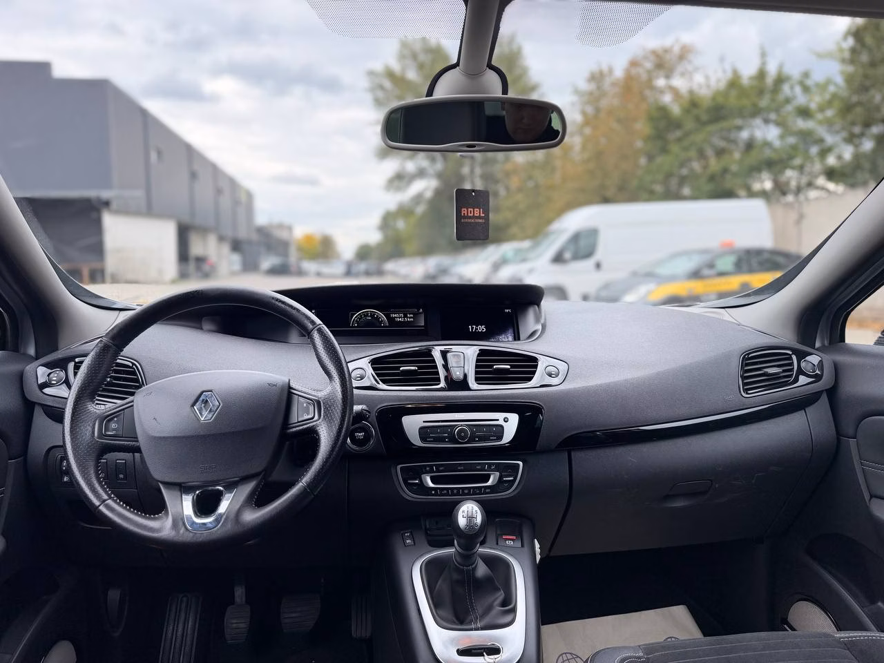Renault Scenic фото 10
