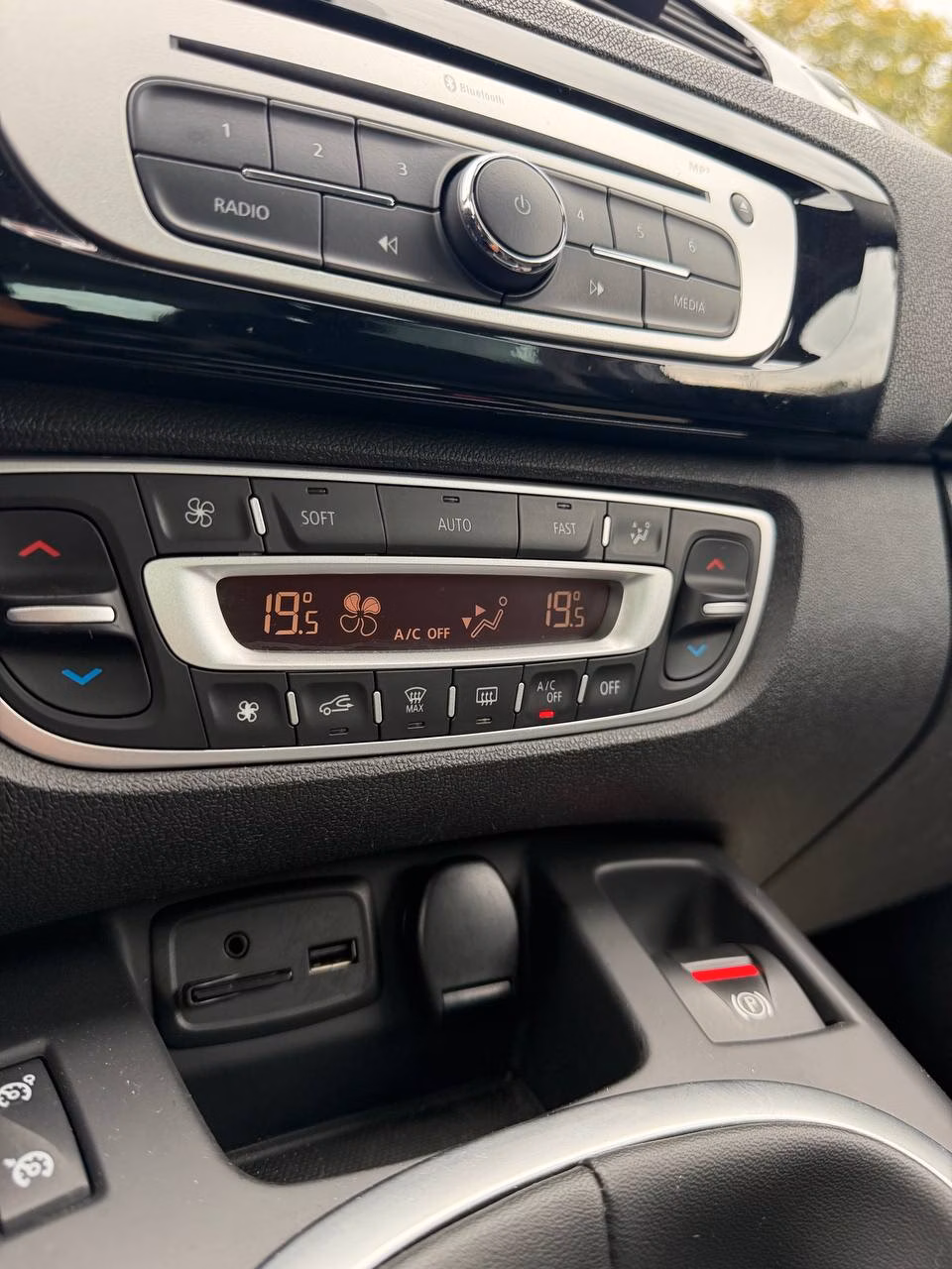Renault Scenic фото 15